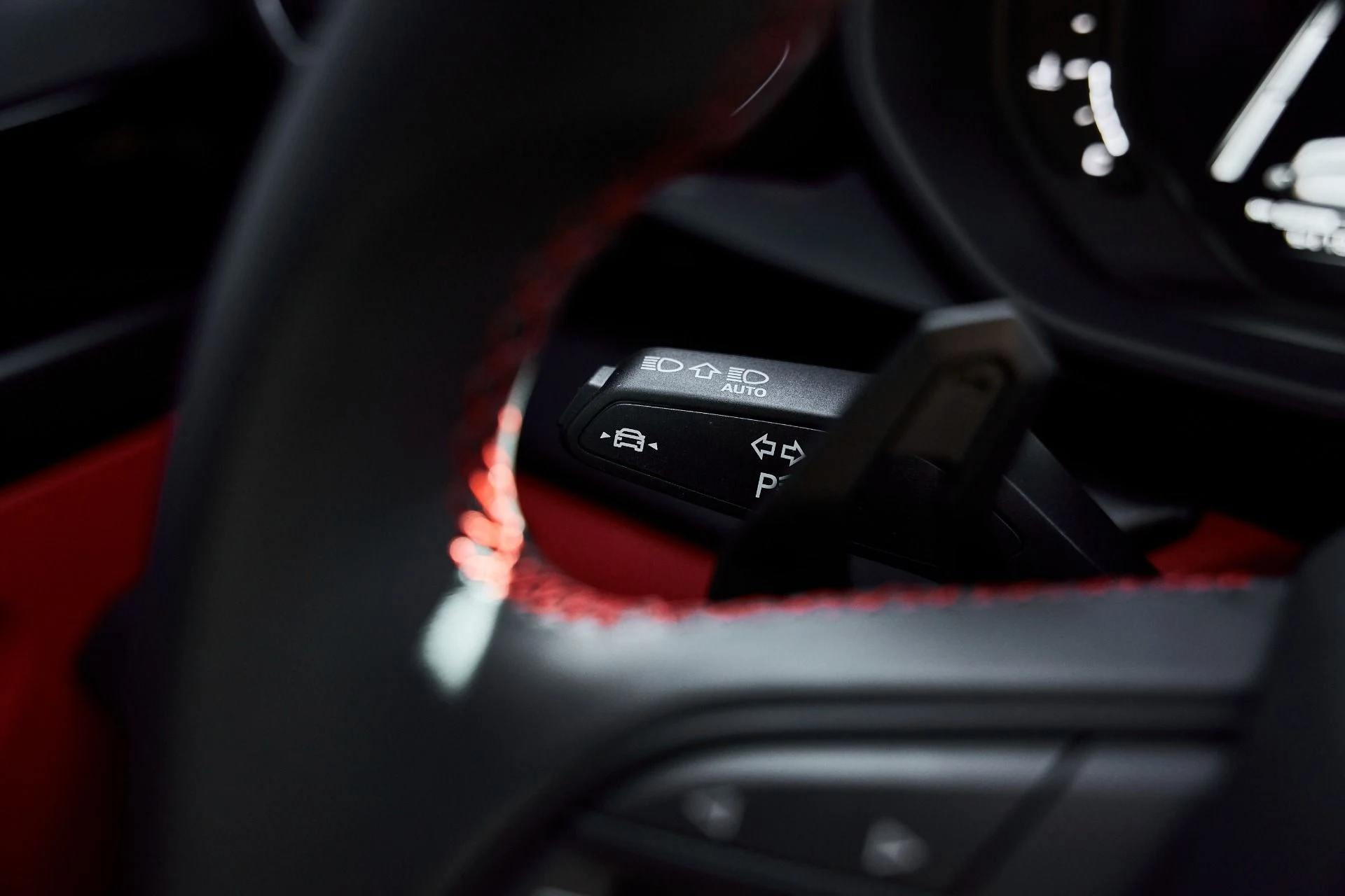 mph060_2402076150_Used_2023_Lamborghini_Urus_S_1780536035_fd9252246c