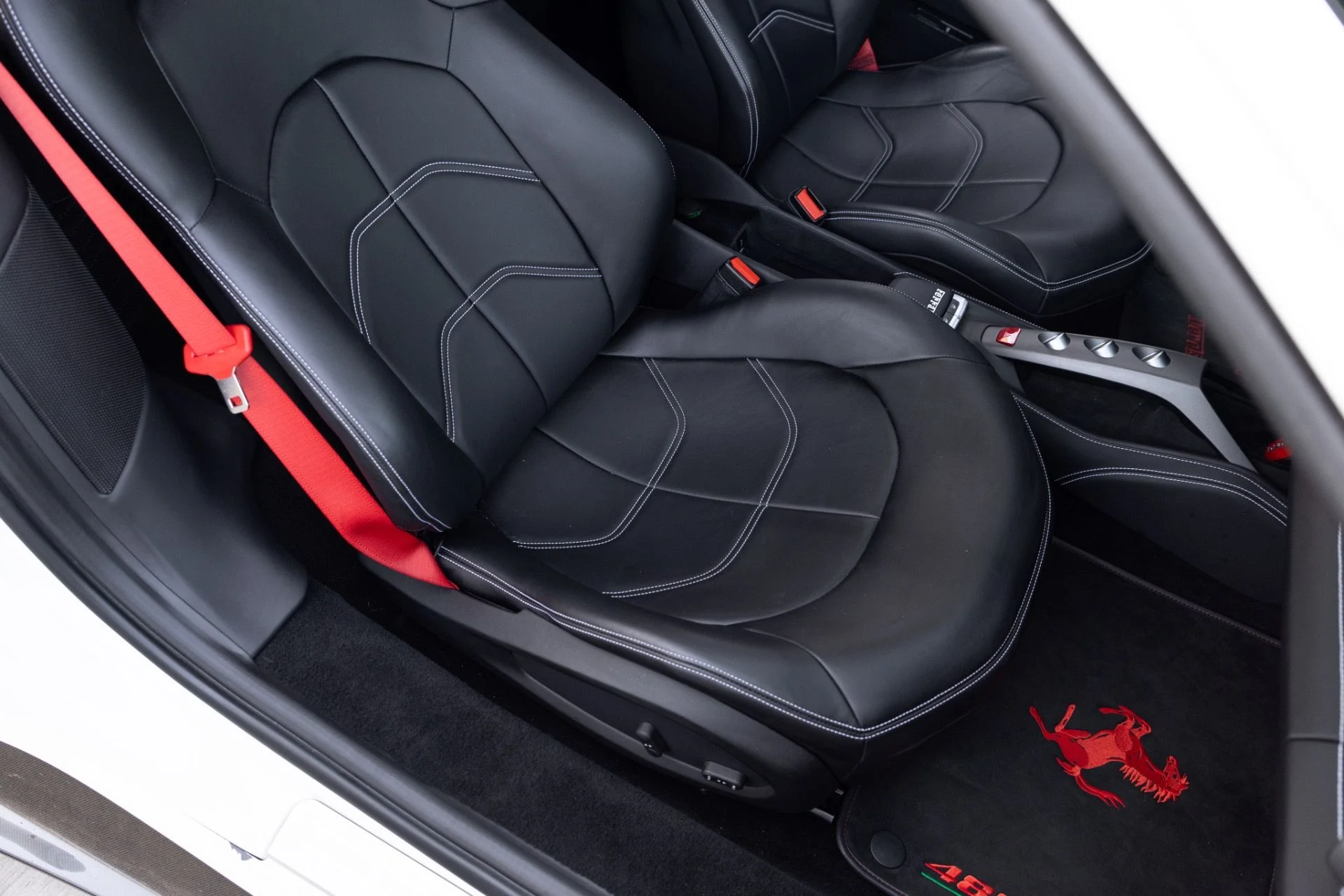 mph060_2402286230_Used_2018_Ferrari_488_GTB_1778883236_4942ccb20a