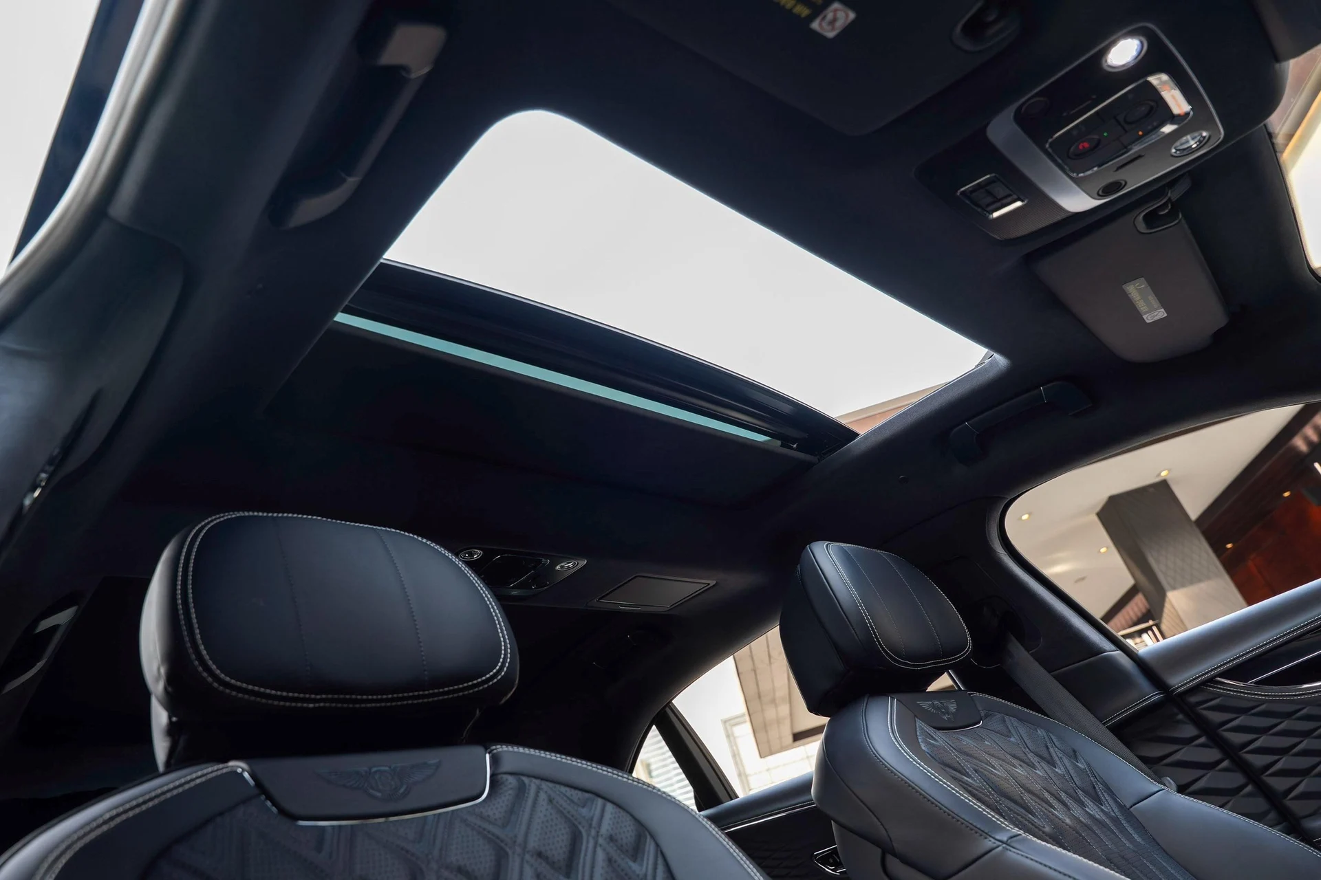 mph060_2404664384_489302489_697e34c7850c12f384273111_339b5c015e