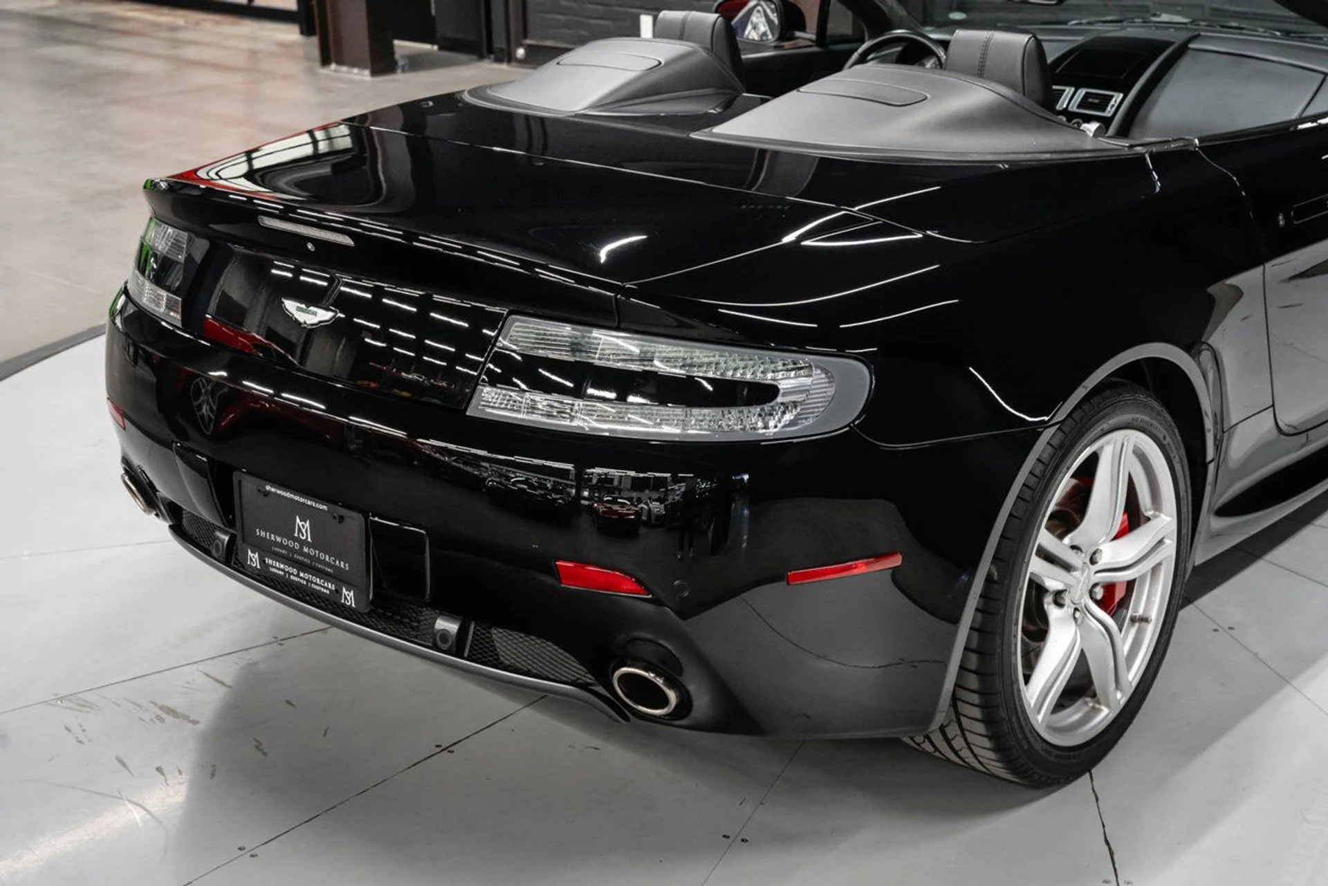mph060_2415085508_aston_martin_vantage_2008_01e0149a78