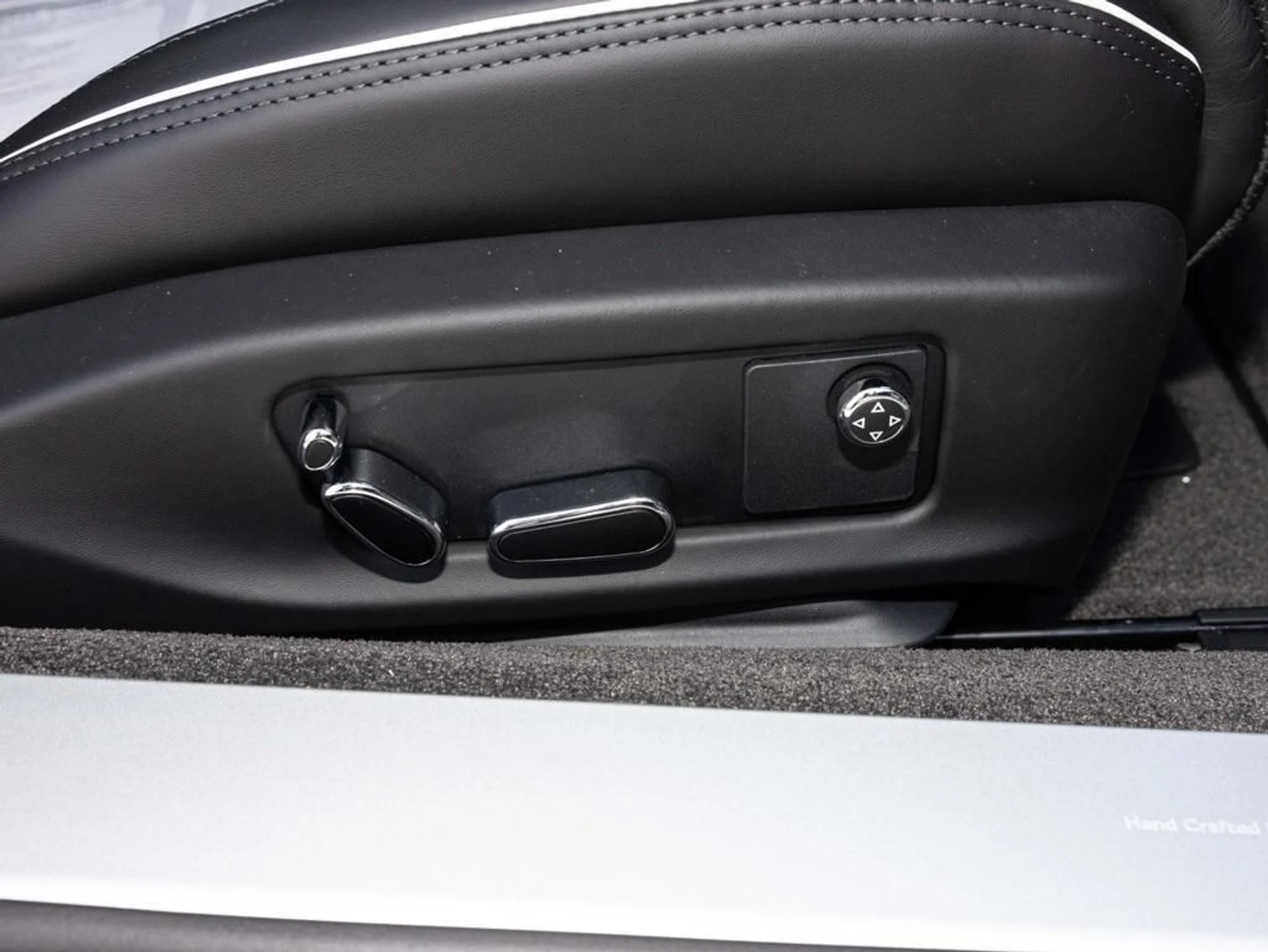 mph060_2415598327_477125128_692b3283b578948aa2d412a4_43154a009a