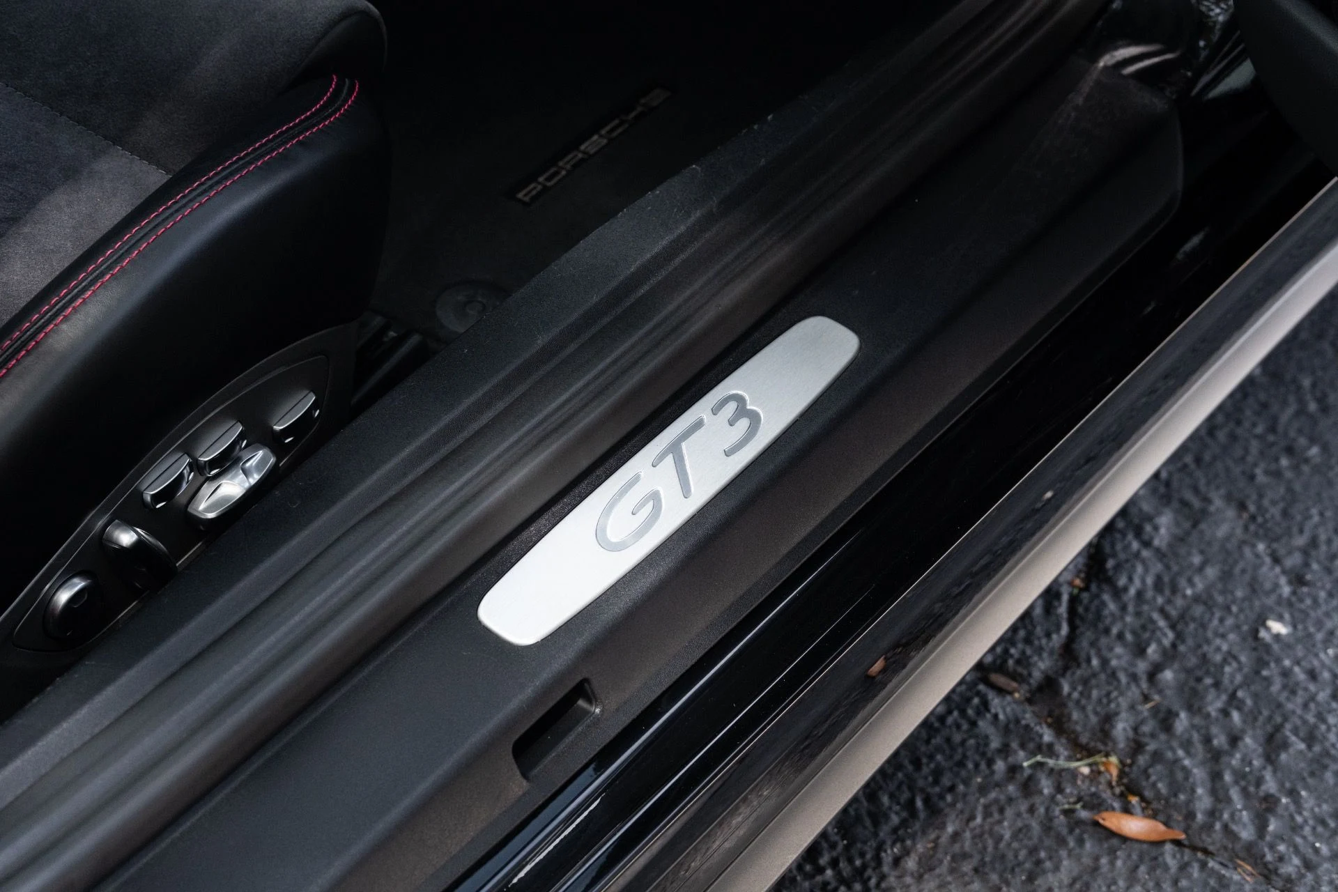 mph060_2417050889_Used_2018_Porsche_911_GT_3_1780452373_e2f299bcc3