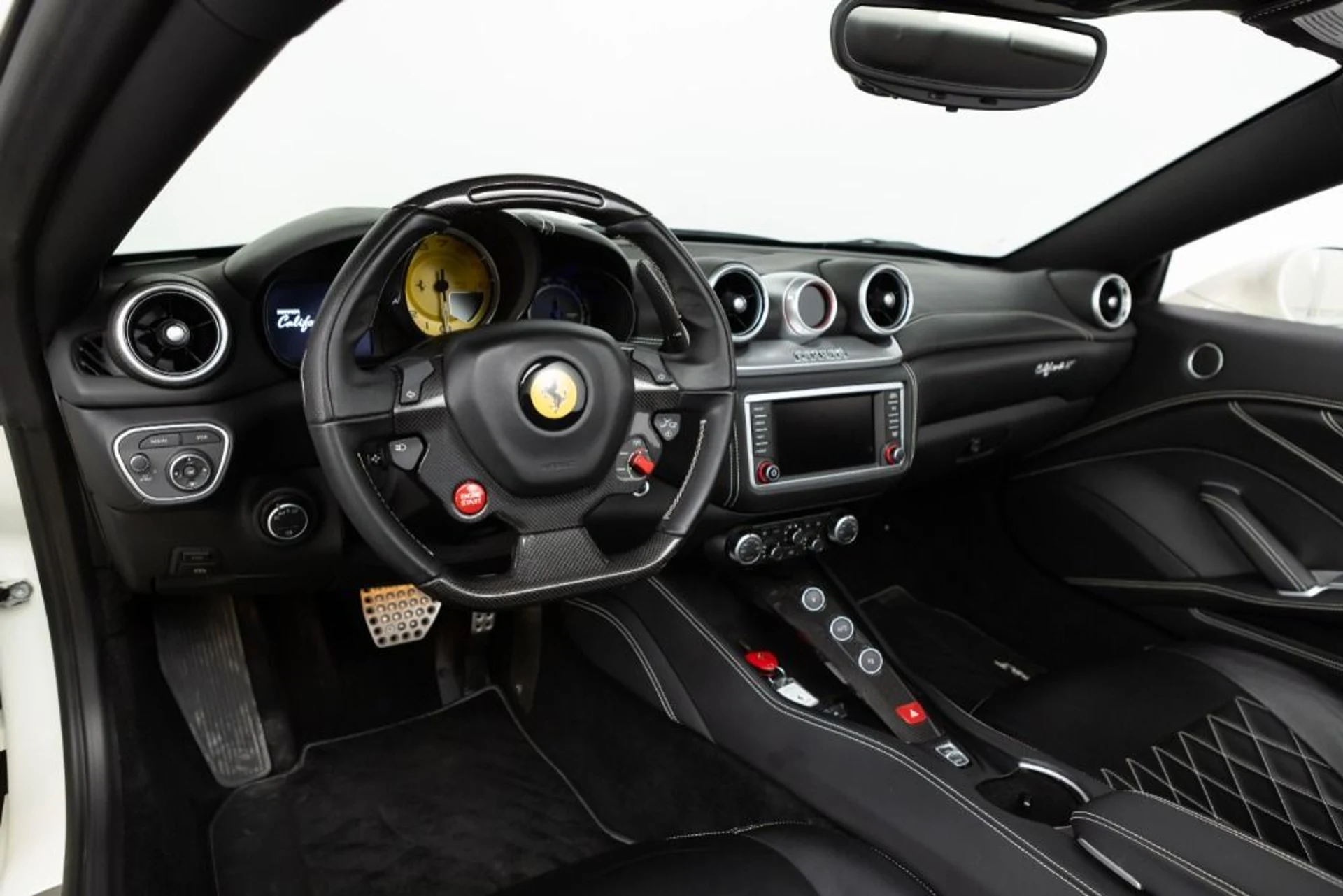 mph060_2419004004_Used_2016_Ferrari_California_T_73a1a22fdf