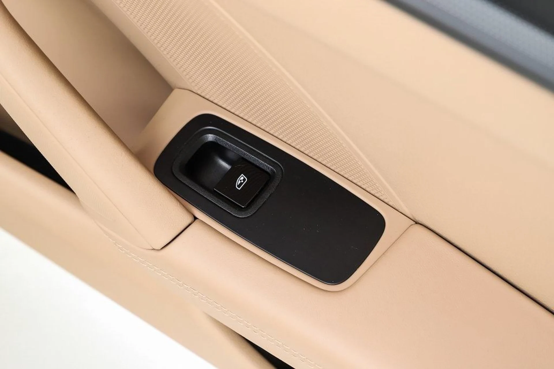 mph060_2453894240_08b013052905af5028d7af4094e2b24fx_bad5b362c7