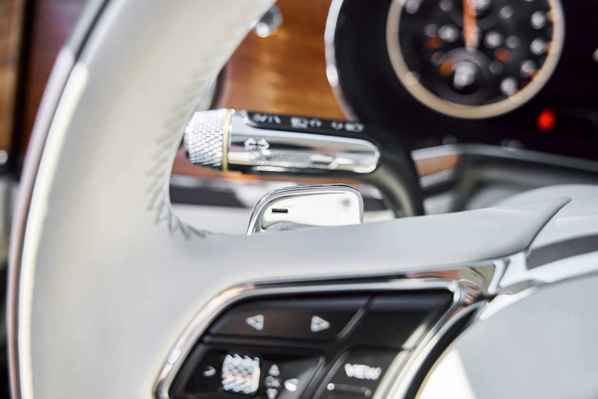 mph060_247786480_Used_2023_Bentley_Flying_Spur_Hybrid_Odyssean_Edition_1770692519_dad6d90475