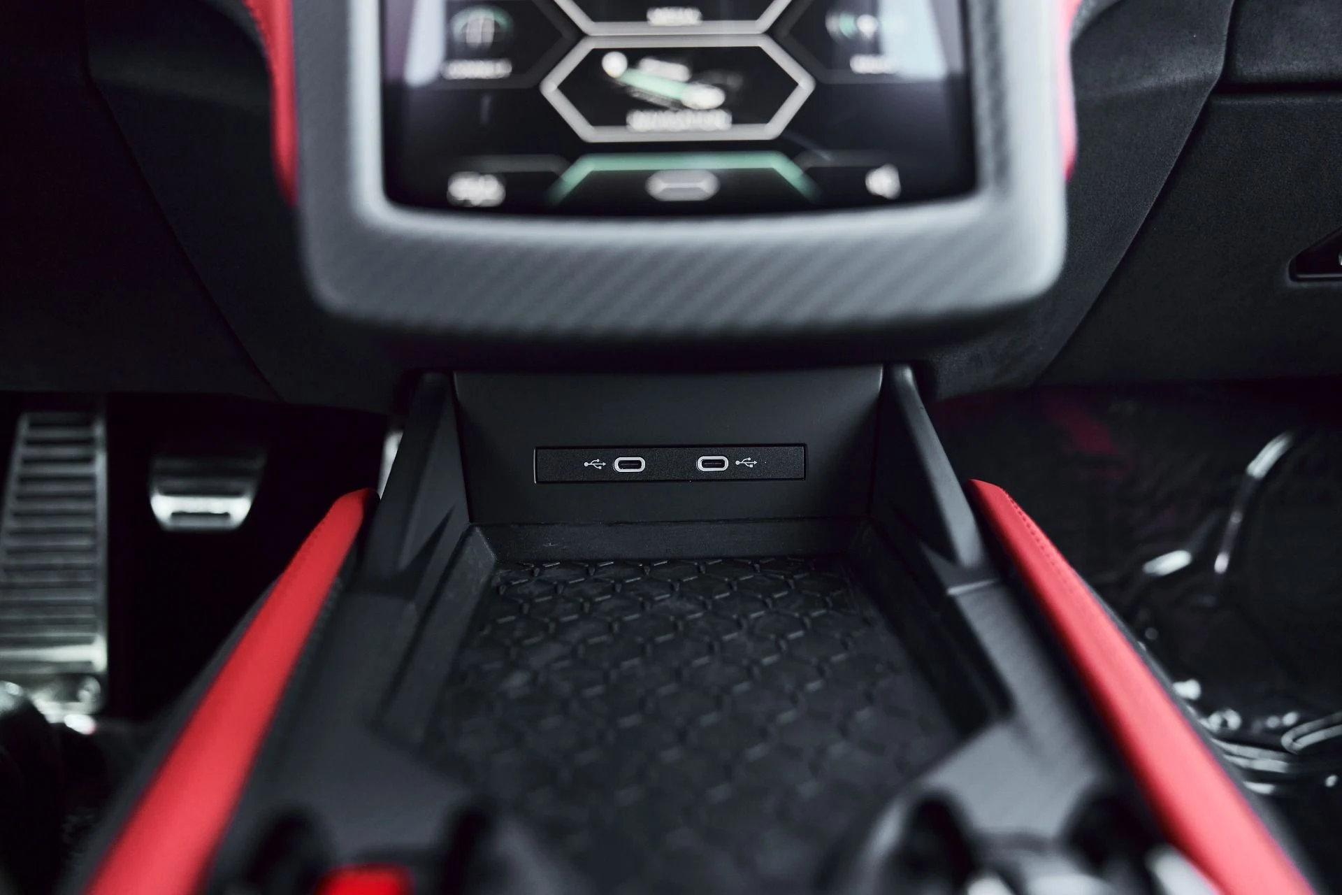 mph060_2481147579_Used_2025_Lamborghini_Revuelto_Base_1774300557_62e2ec909a