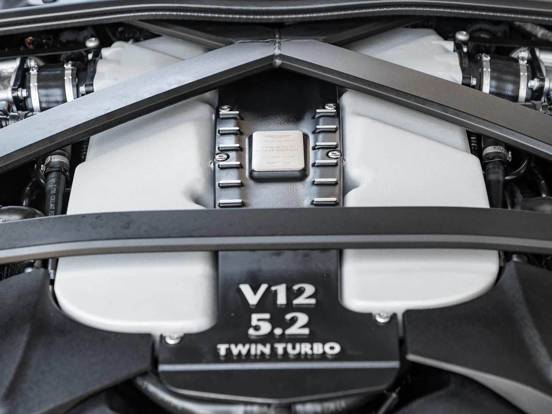 mph060_2496354732_Used_2023_Aston_Martin_Vantage_V12_1780952636_251f7bd3eb