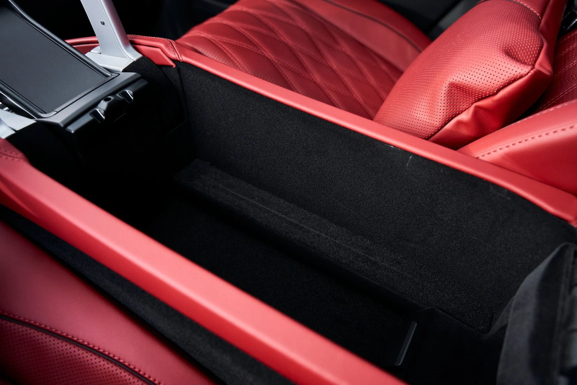 mph060_2528650707_Used_2026_Mercedes_Benz_GLS_Maybach_GLS_600_1769136386_0a6af36e79