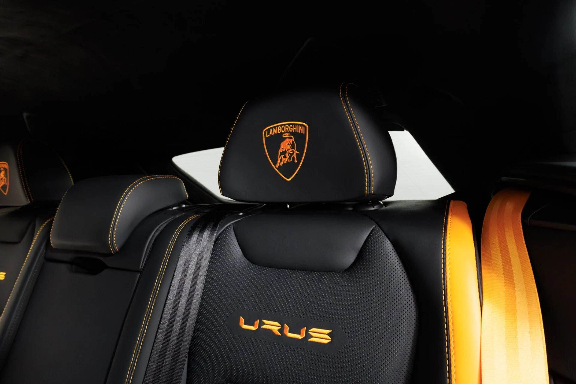 mph060_2544911640_Used_2024_Lamborghini_Urus_S_1775674860_f9a3785b89