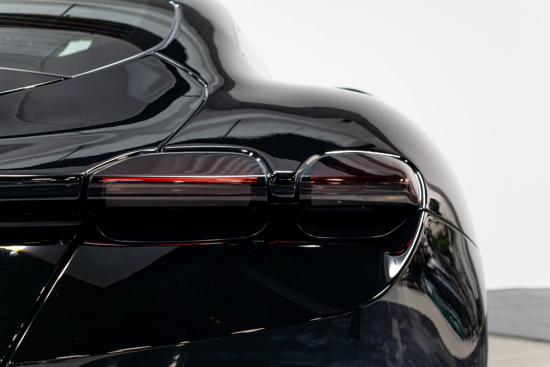 mph060_2560023184_Used_2022_Ferrari_Roma_1775684538_9f0b90fcc8