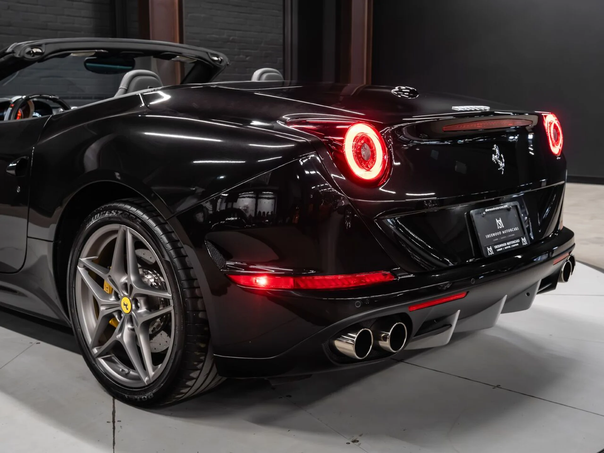mph060_2577062020_ferrari_california_2015_d0950a5aad