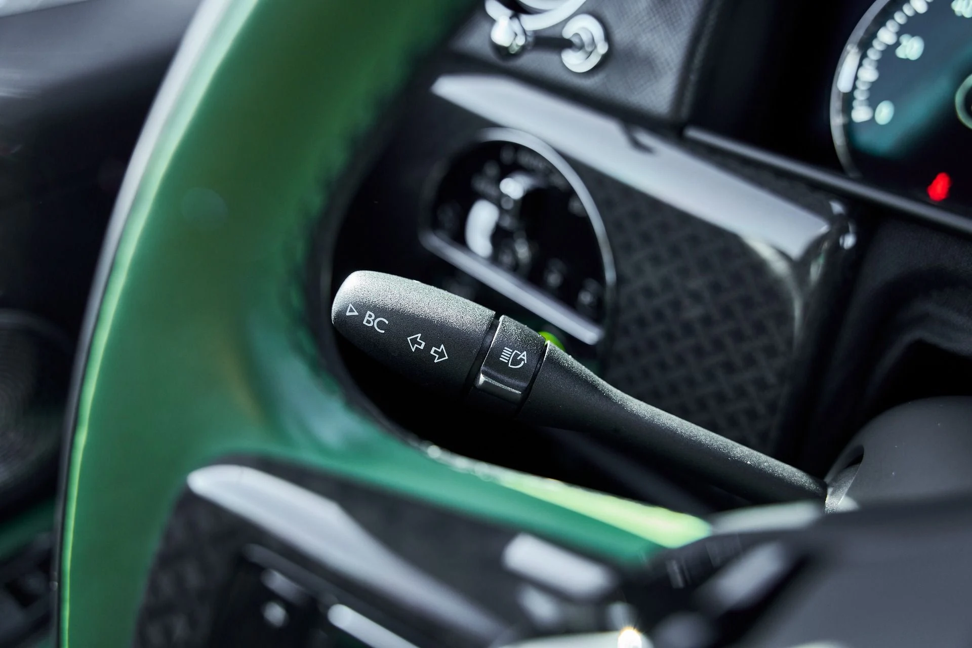 mph060_2605731551_Used_2023_Rolls_Royce_Cullinan_Black_Badge_1769736527_628ed7ecdd