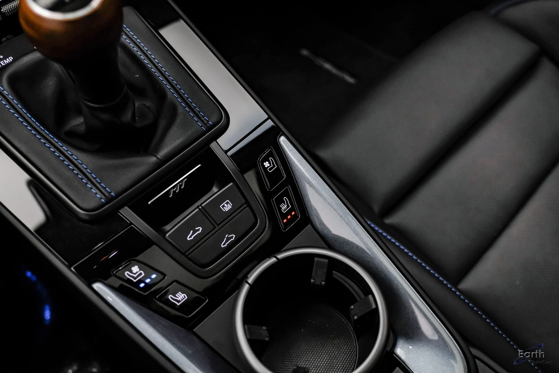 mph060_2607832371_16a42ae9f3fbc9eb7bca10f0266a0c29x_8611368255