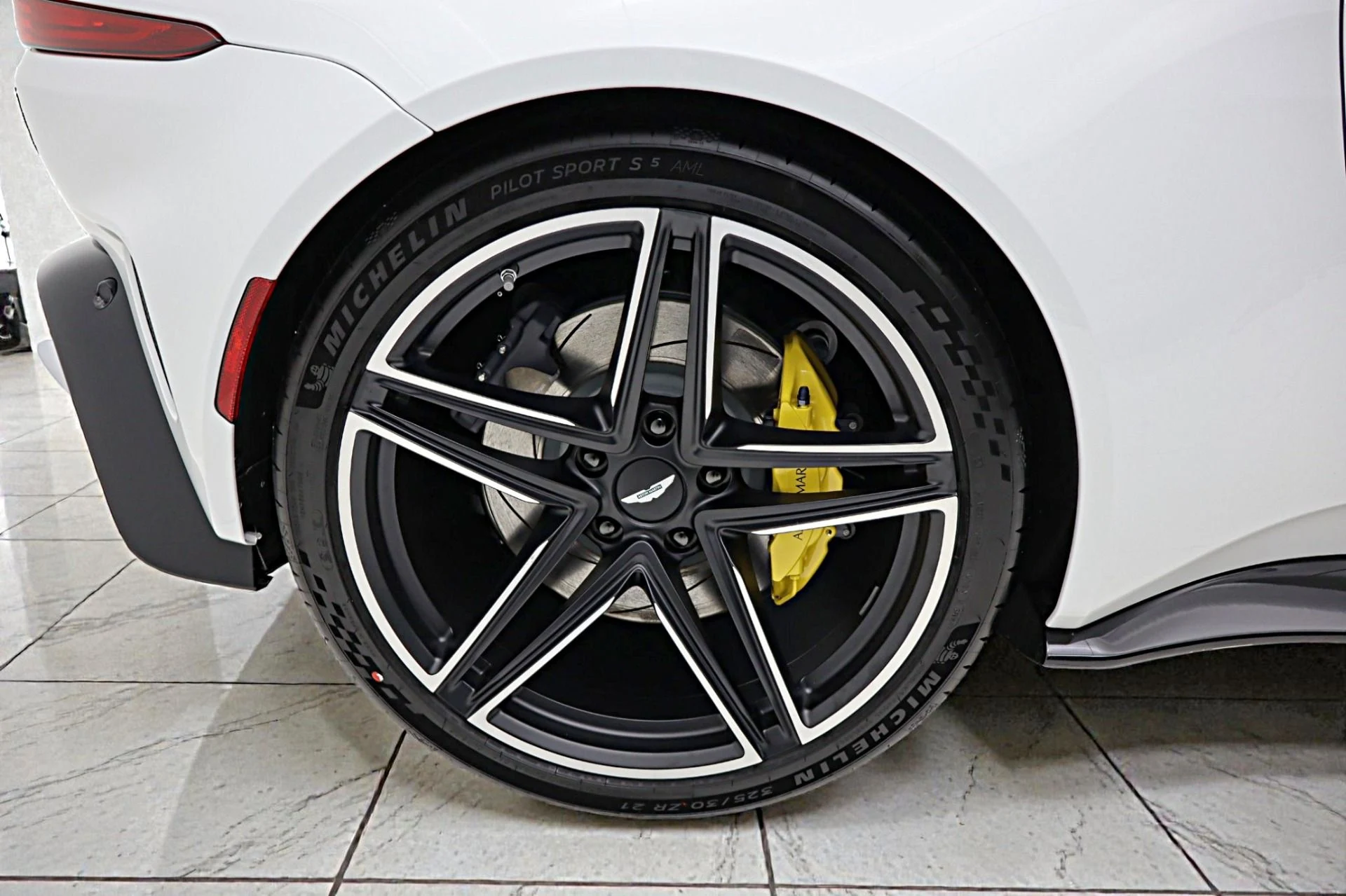 mph060_2610337692_New_2026_Aston_Martin_Vantage_S_783d9d573f