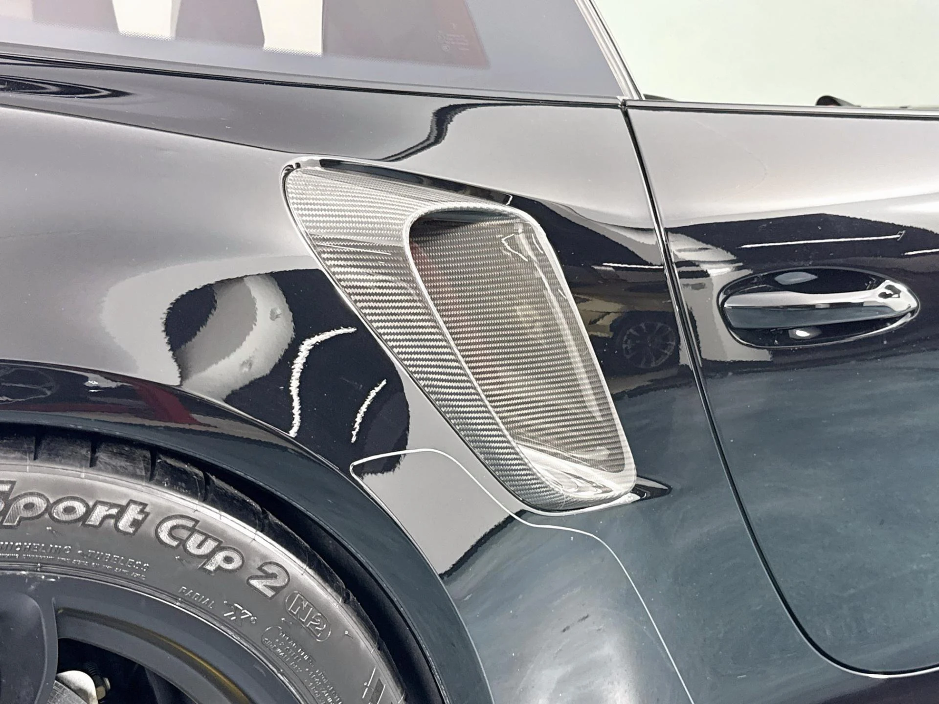 mph060_2611418405_Used_2018_Porsche_911_GT_2_RS_1785886189_2ff3a36f22