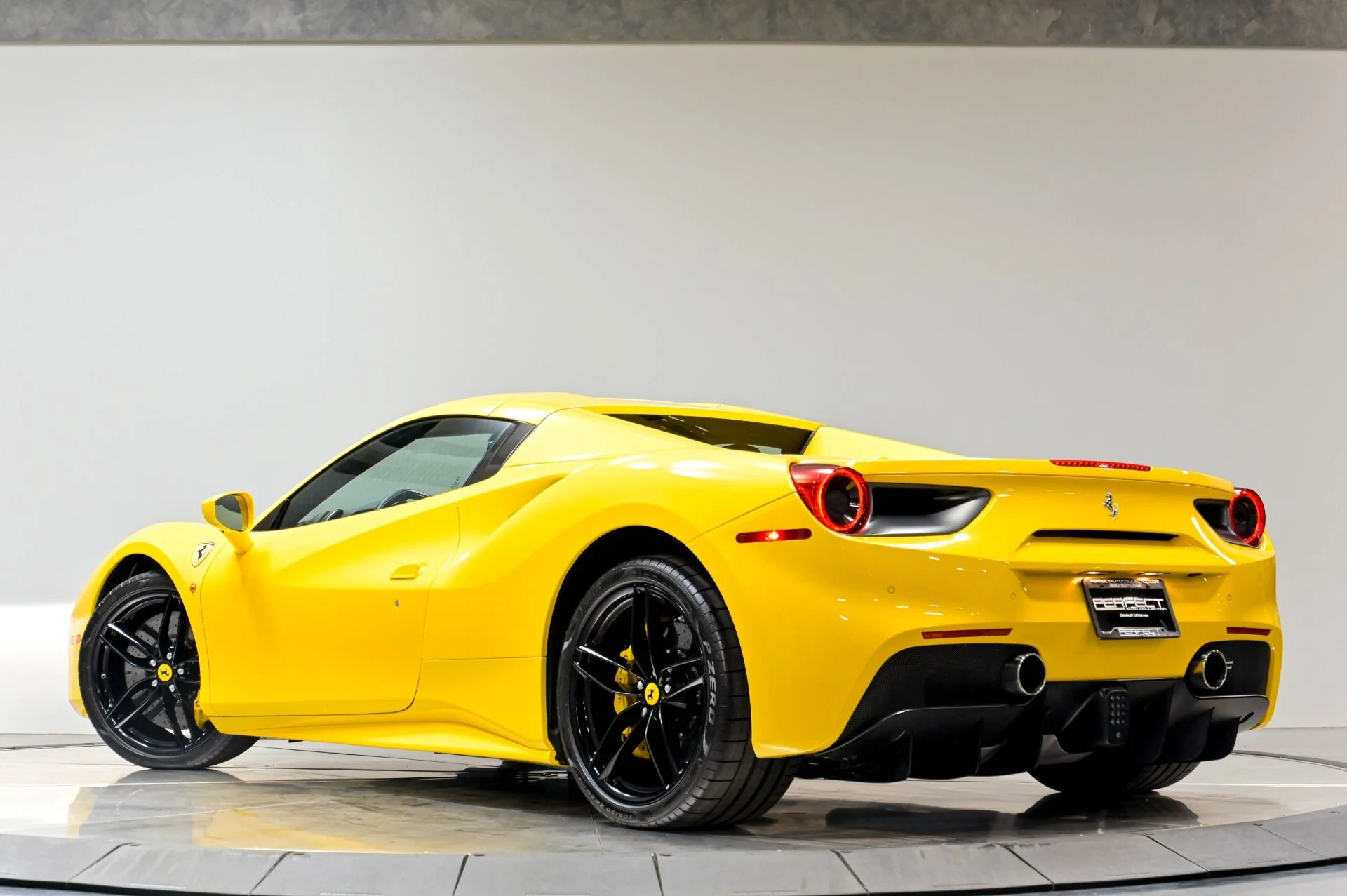 mph060_2617492829_Used_2017_Ferrari_488_Spider_1782250763_fb31b1c9fb