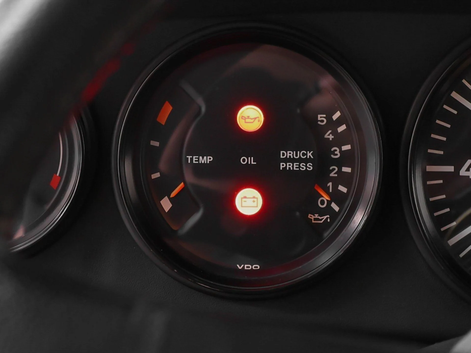 mph060_2620729357_61_92c21339ae