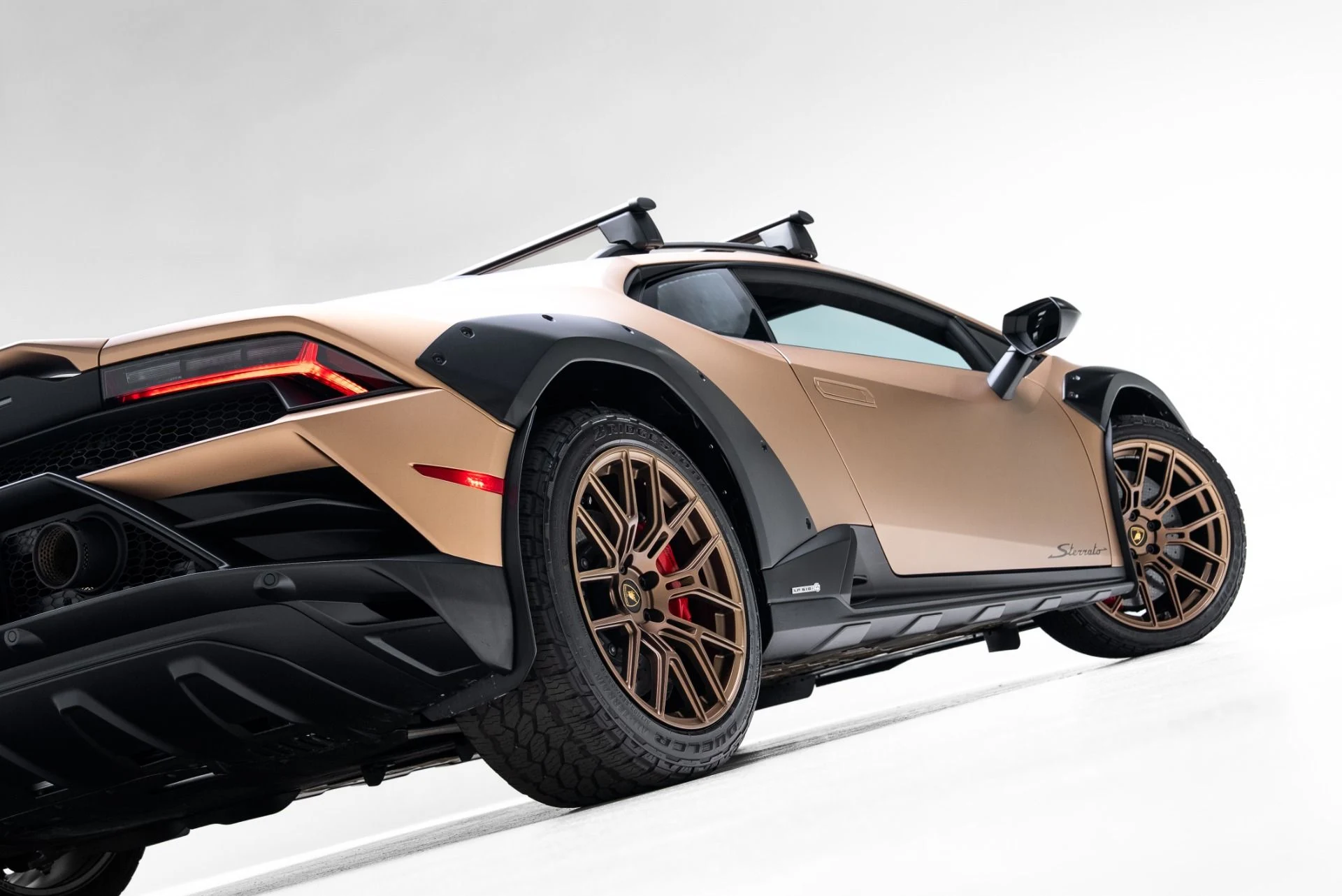 mph060_2689800639_Used_2024_Lamborghini_Huracan_Sterrato_1774458845_fd60f30cfb