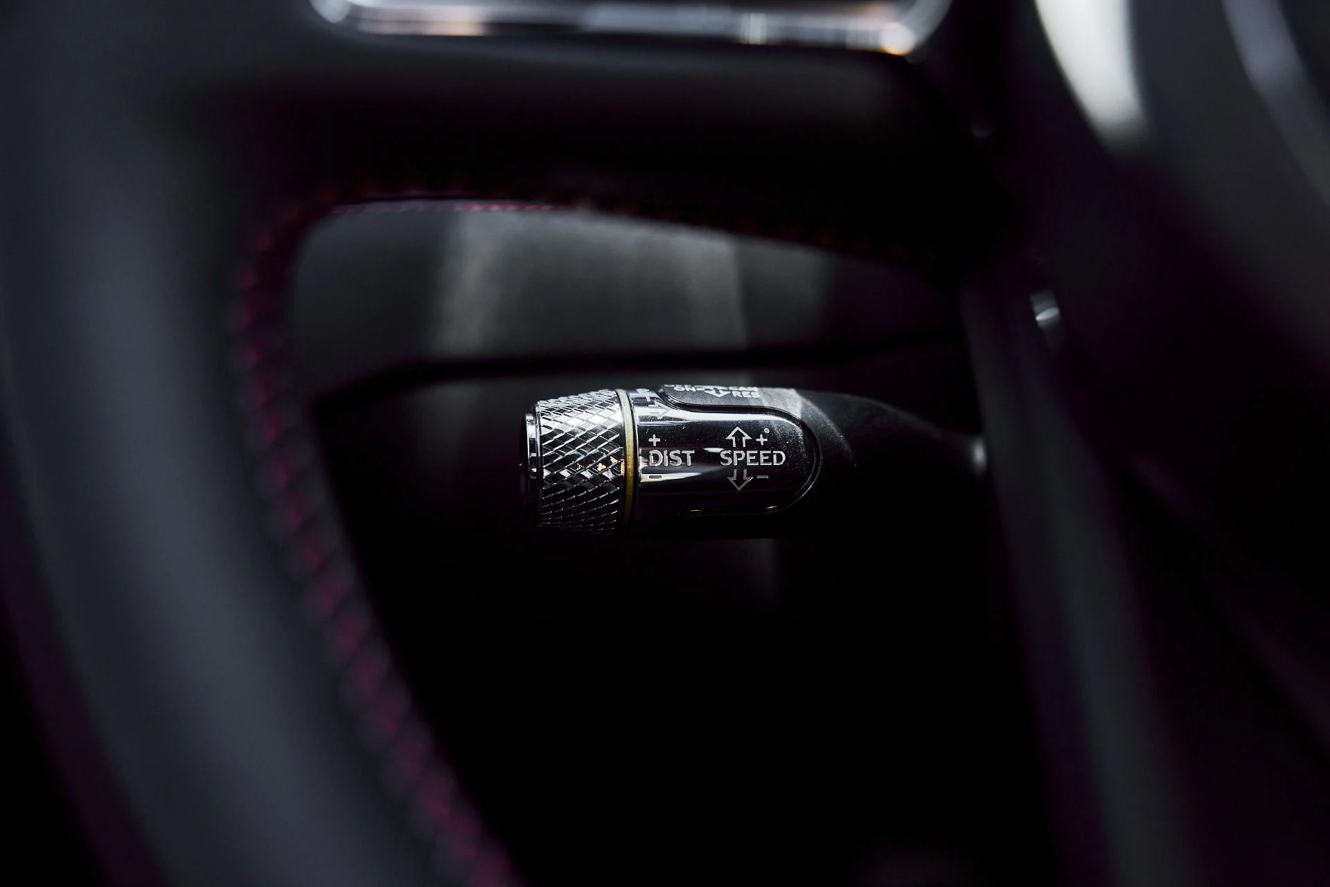 mph060_2701782777_Used_2023_Bentley_Flying_Spur_V8_1773280727_a8f95efefa