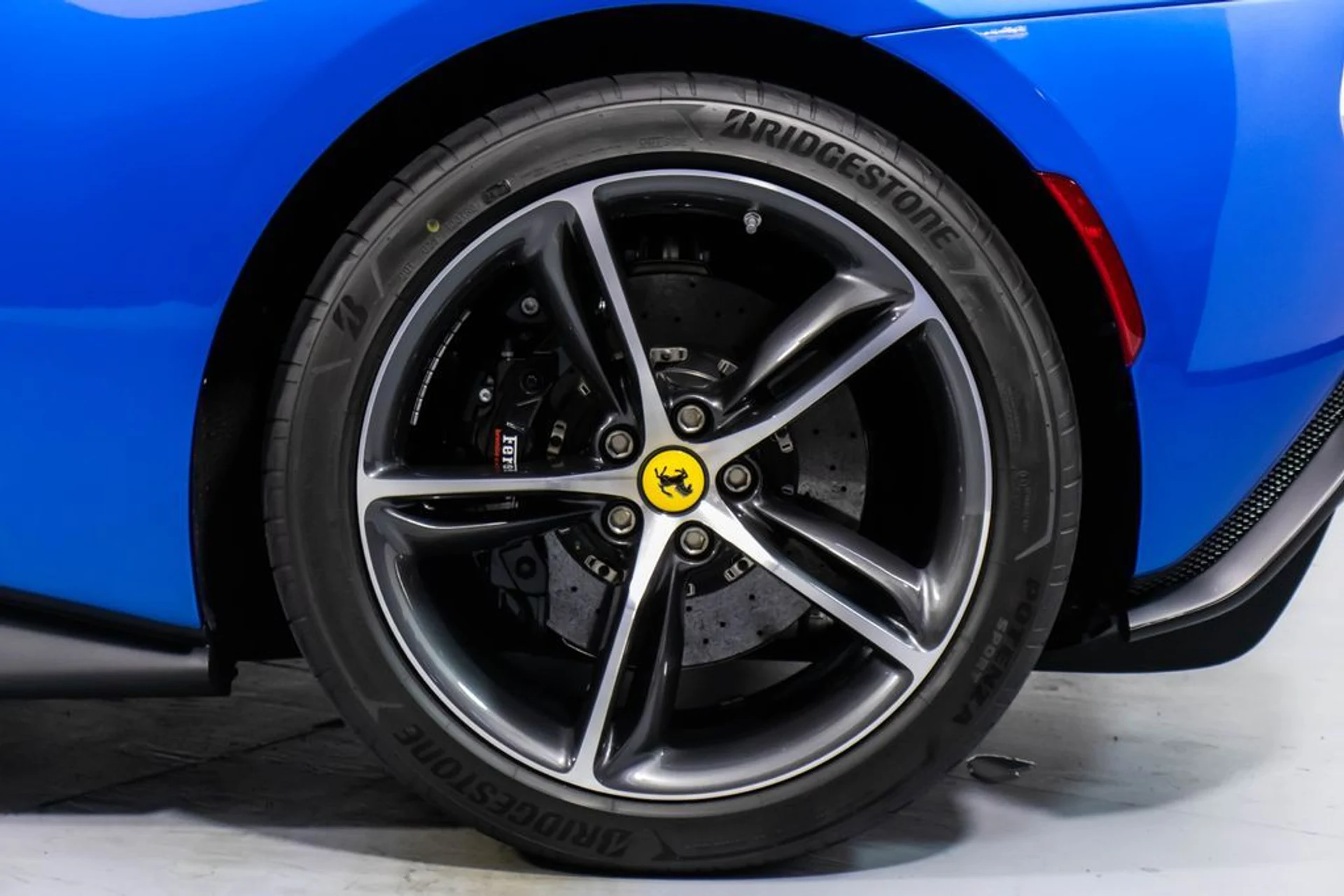 mph060_272629059_d852c2f0e3913b6f4d639e8a28a4073ex_4304a8b901