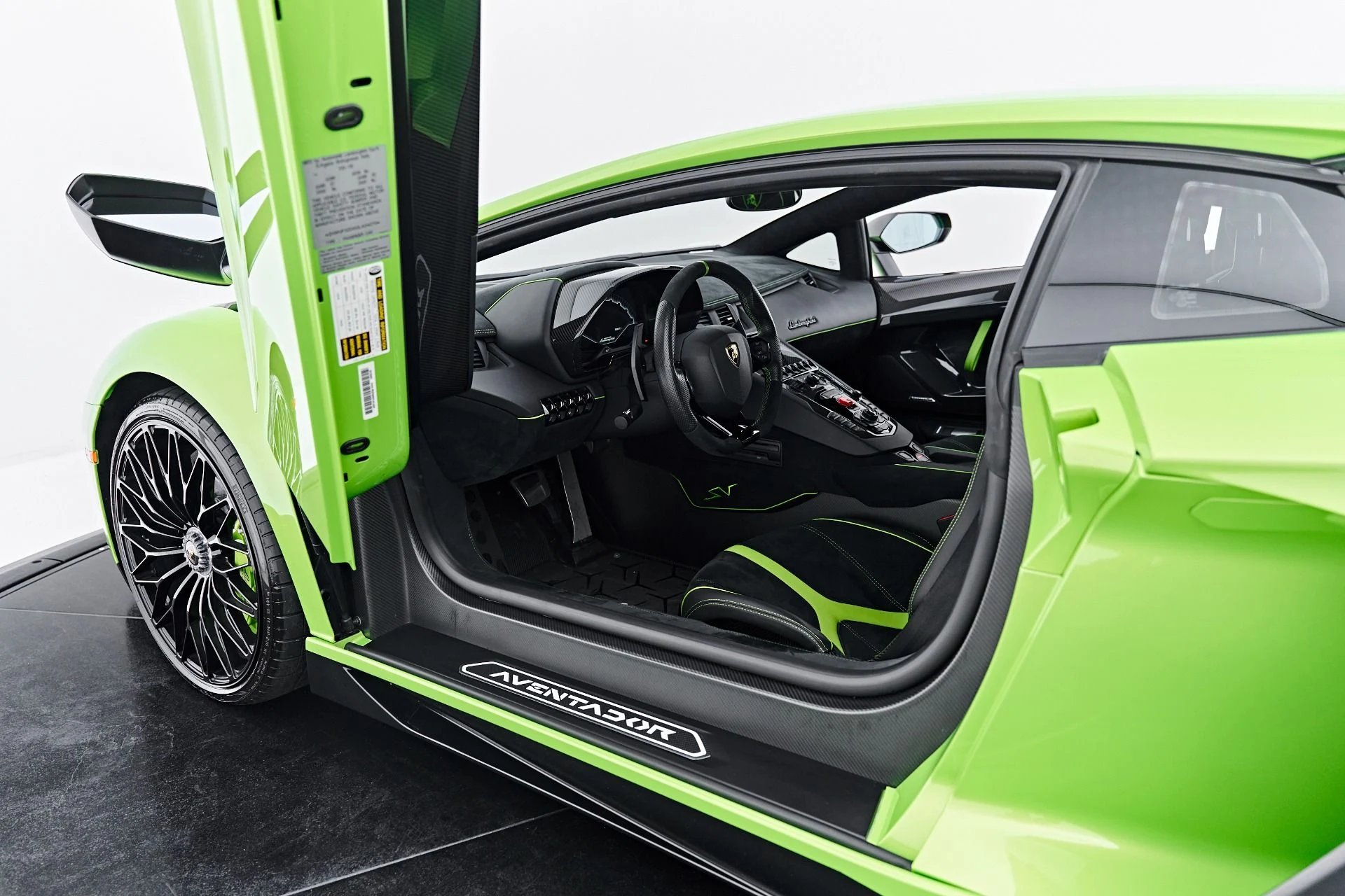mph060_2742550805_Used_2016_Lamborghini_Aventador_LP_750_4_Super_Veloce_1791227539_0e996c0cdf