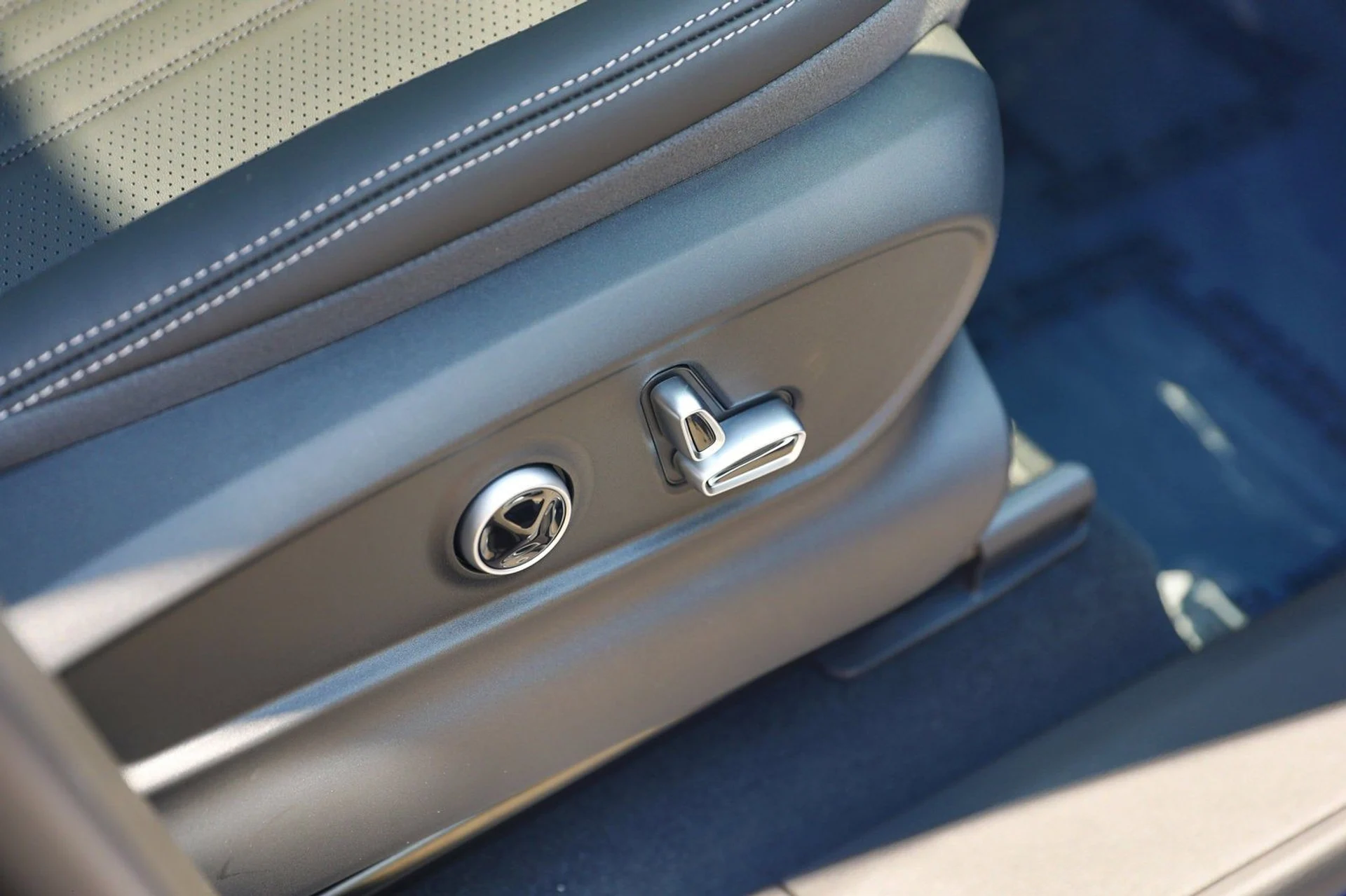 mph060_2784272714_906ae58b4f4544b3b4bfcaebe7bbdf8e_a67dc1161a