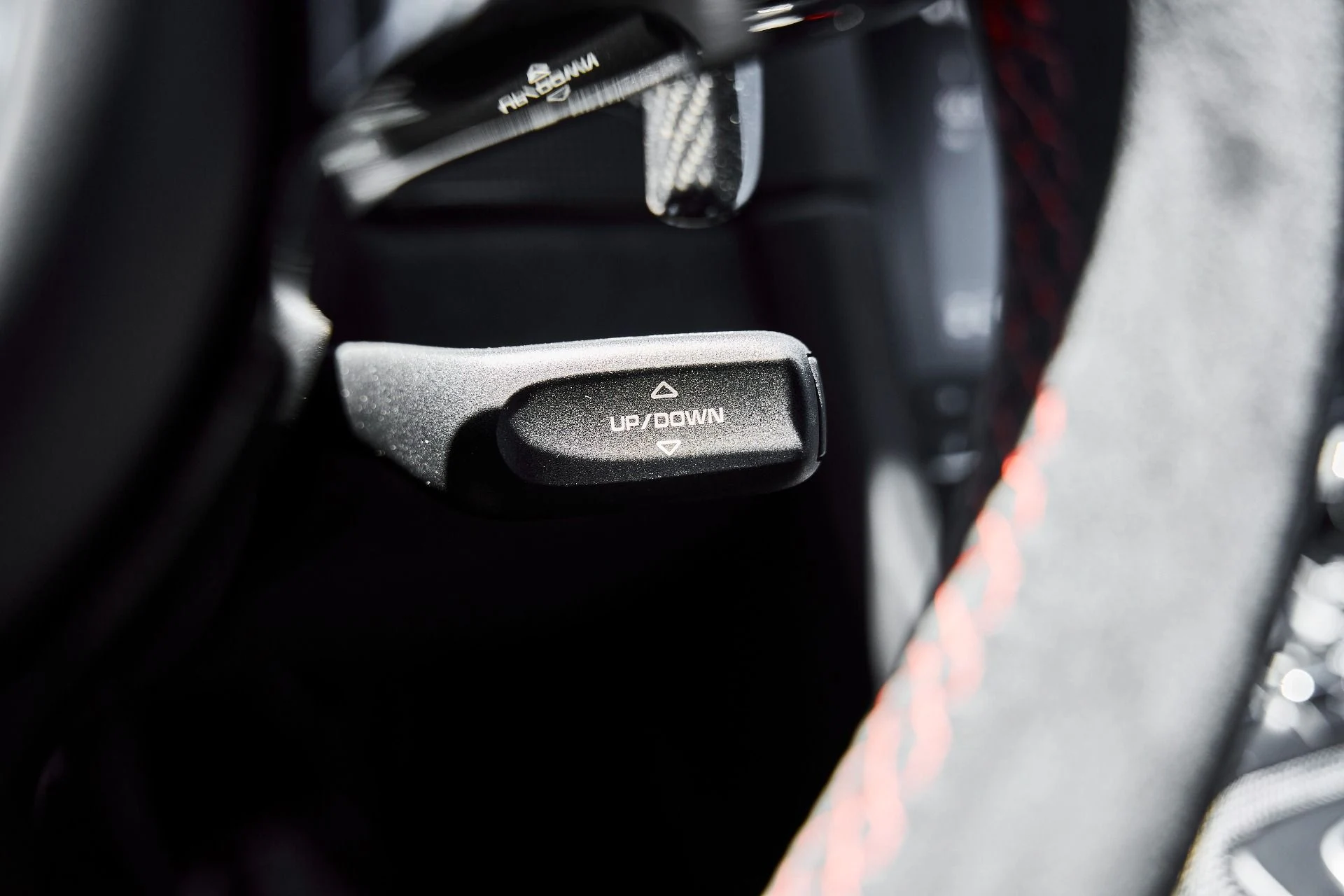 mph060_2789118963_Used_2018_Porsche_911_GT_2_RS_1778880991_094afa29f3