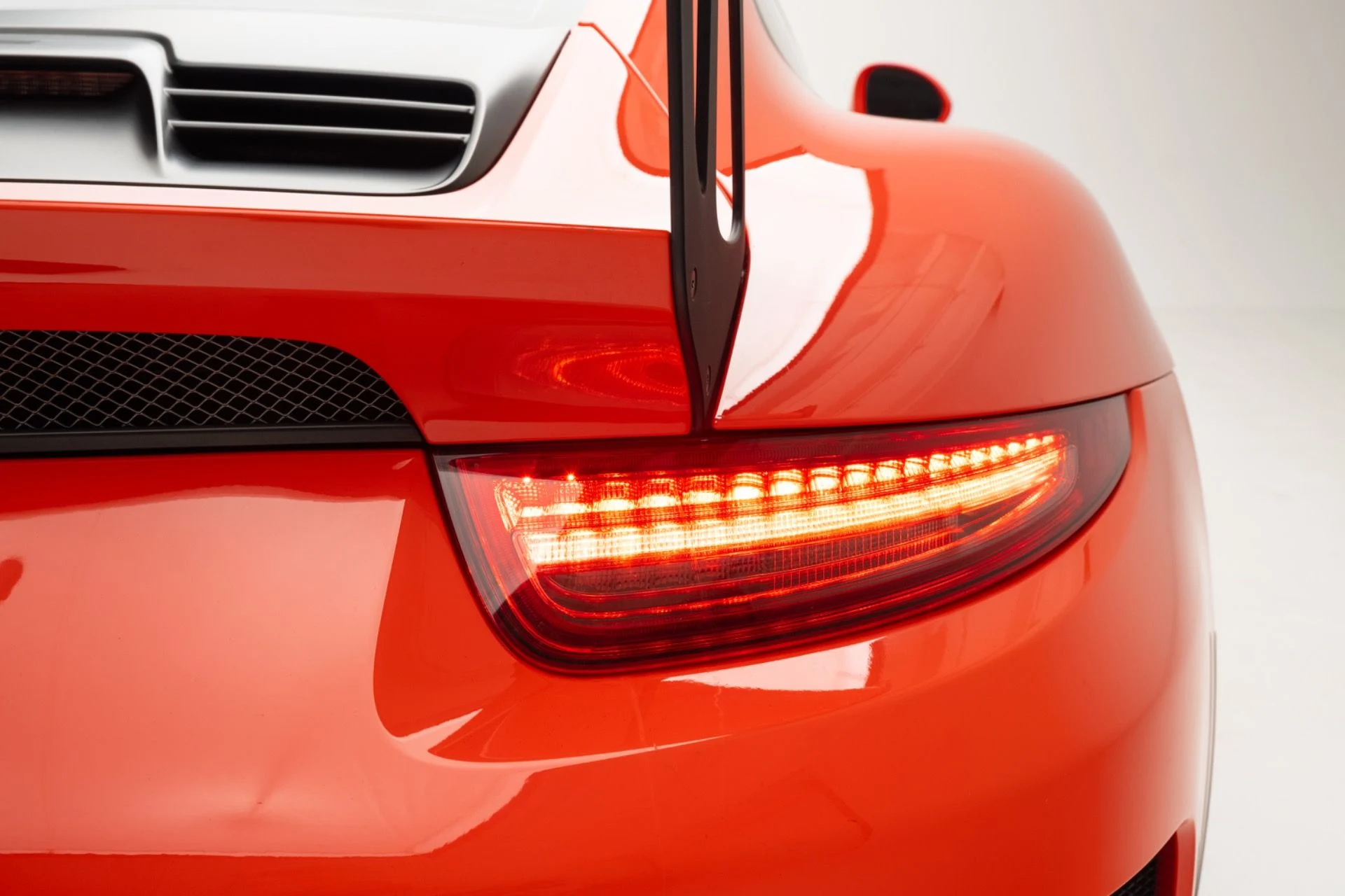 mph060_28214923_Used_2016_Porsche_911_GT_3_RS_1790180397_6f0d98015b