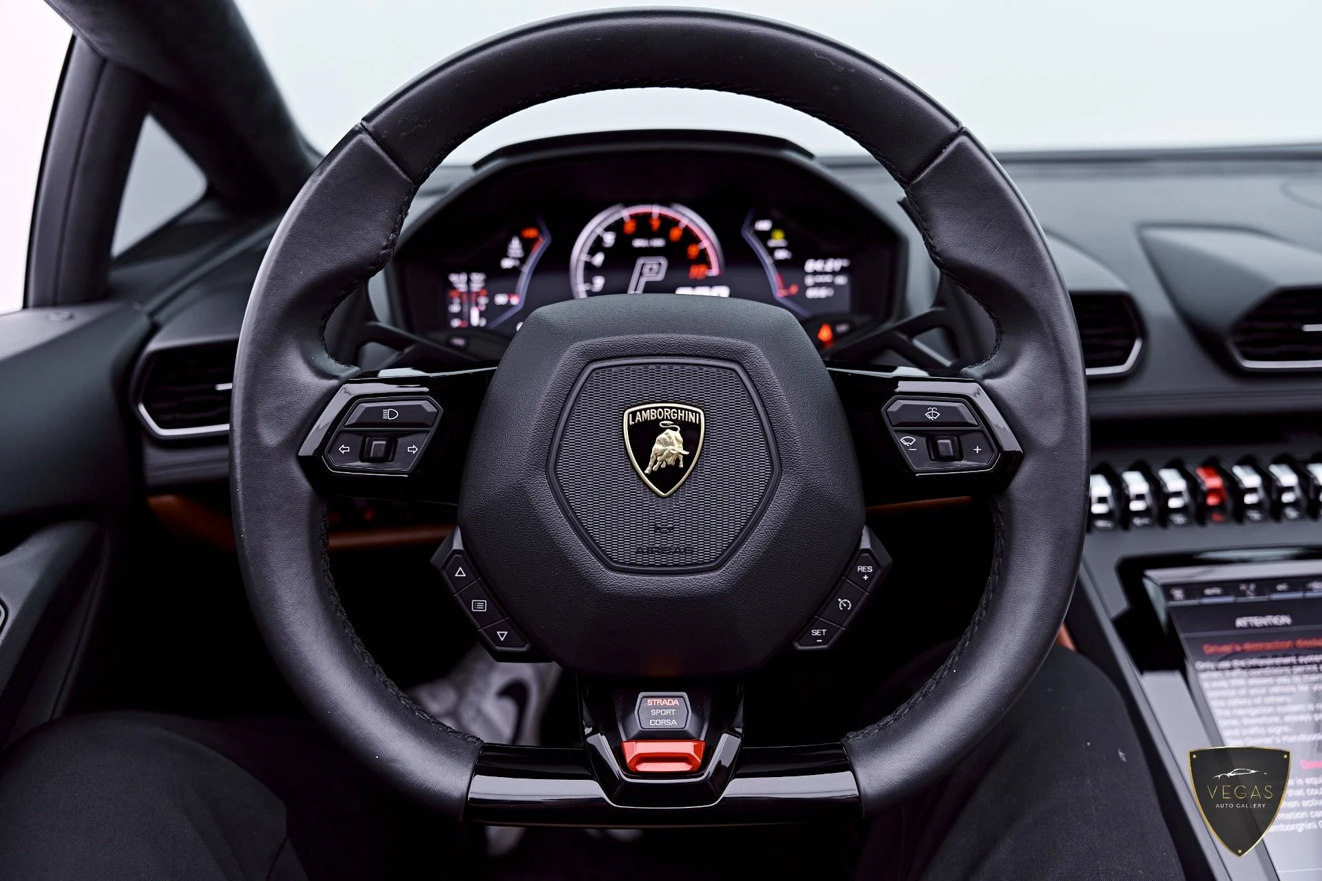 mph060_2823298432_Used_2020_Lamborghini_Huracan_EVO_Base_1782523467_aeff278e47