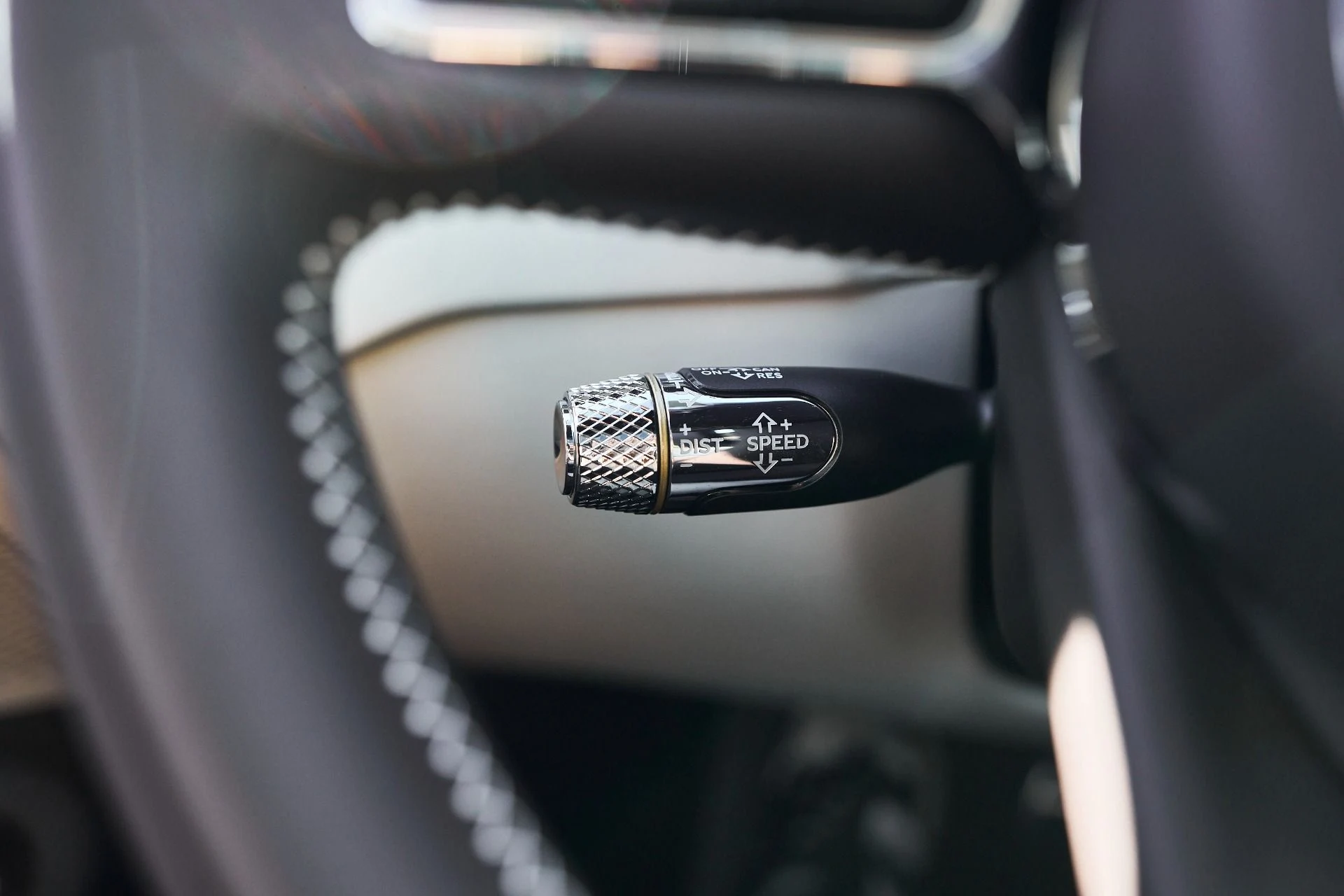 mph060_2835770601_Used_2025_Bentley_Flying_Spur_Speed_1762569265_fdf978a8bd