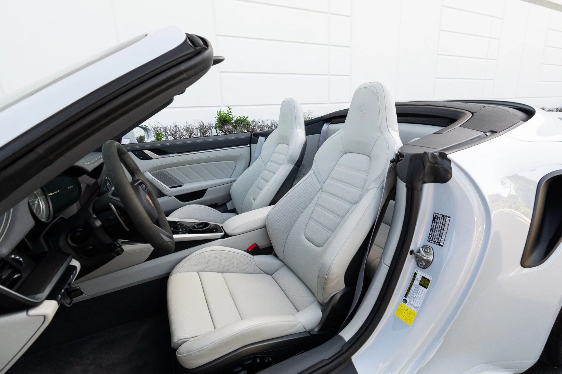 mph060_2838537637_Used_2025_Porsche_911_Cabriolet_Turbo_S_1769622582_809aababec