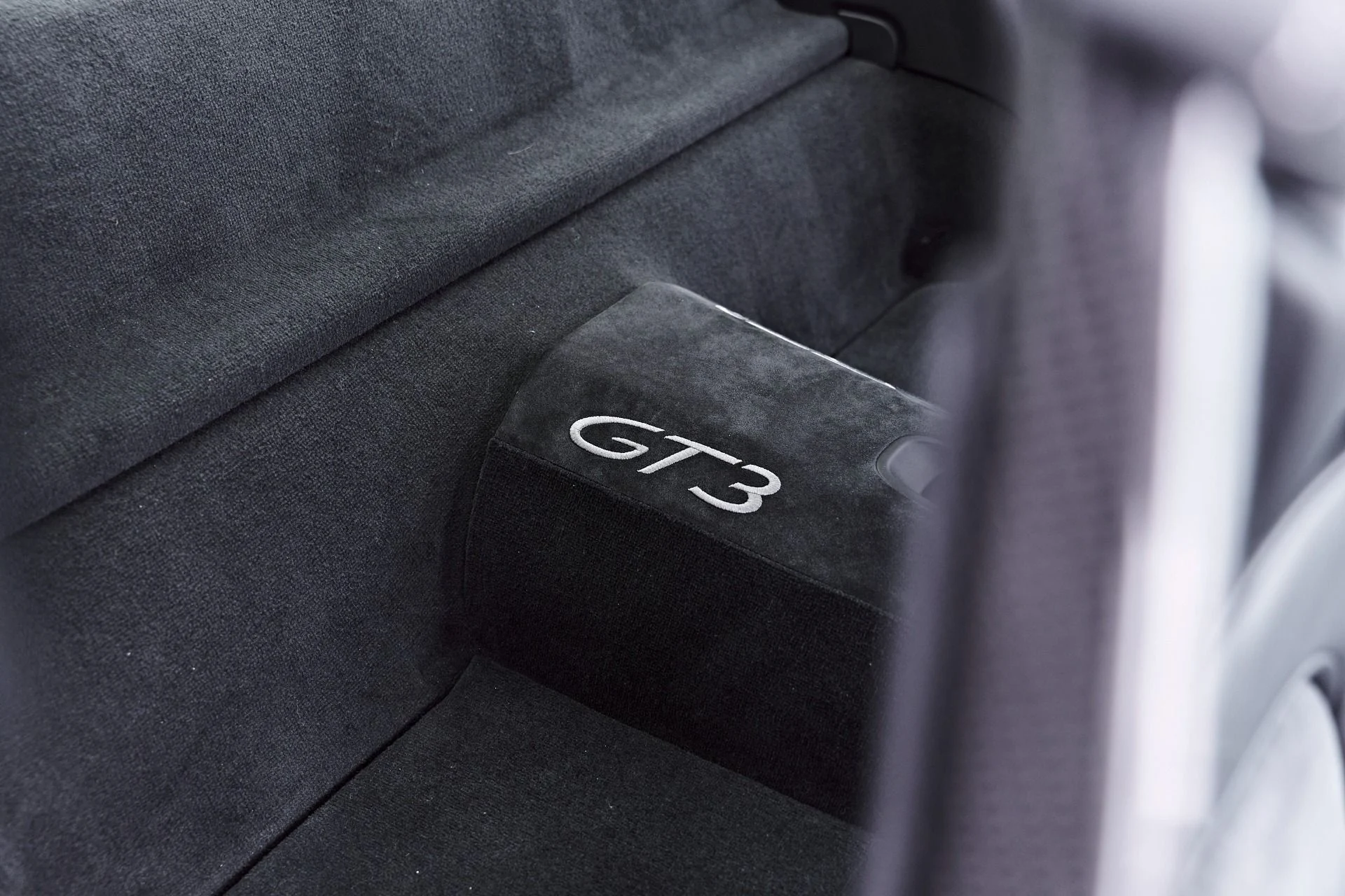 mph060_2851313253_Used_2018_Porsche_911_GT_3_1782763386_f189065e08