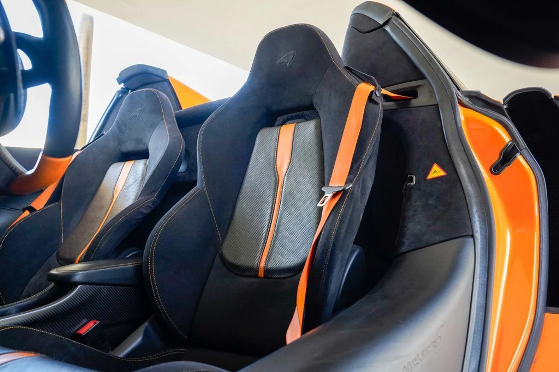 mph060_2857213517_used_2018_mclaren_570s_spider_14354_22891400_61_1024_8fde9717d8