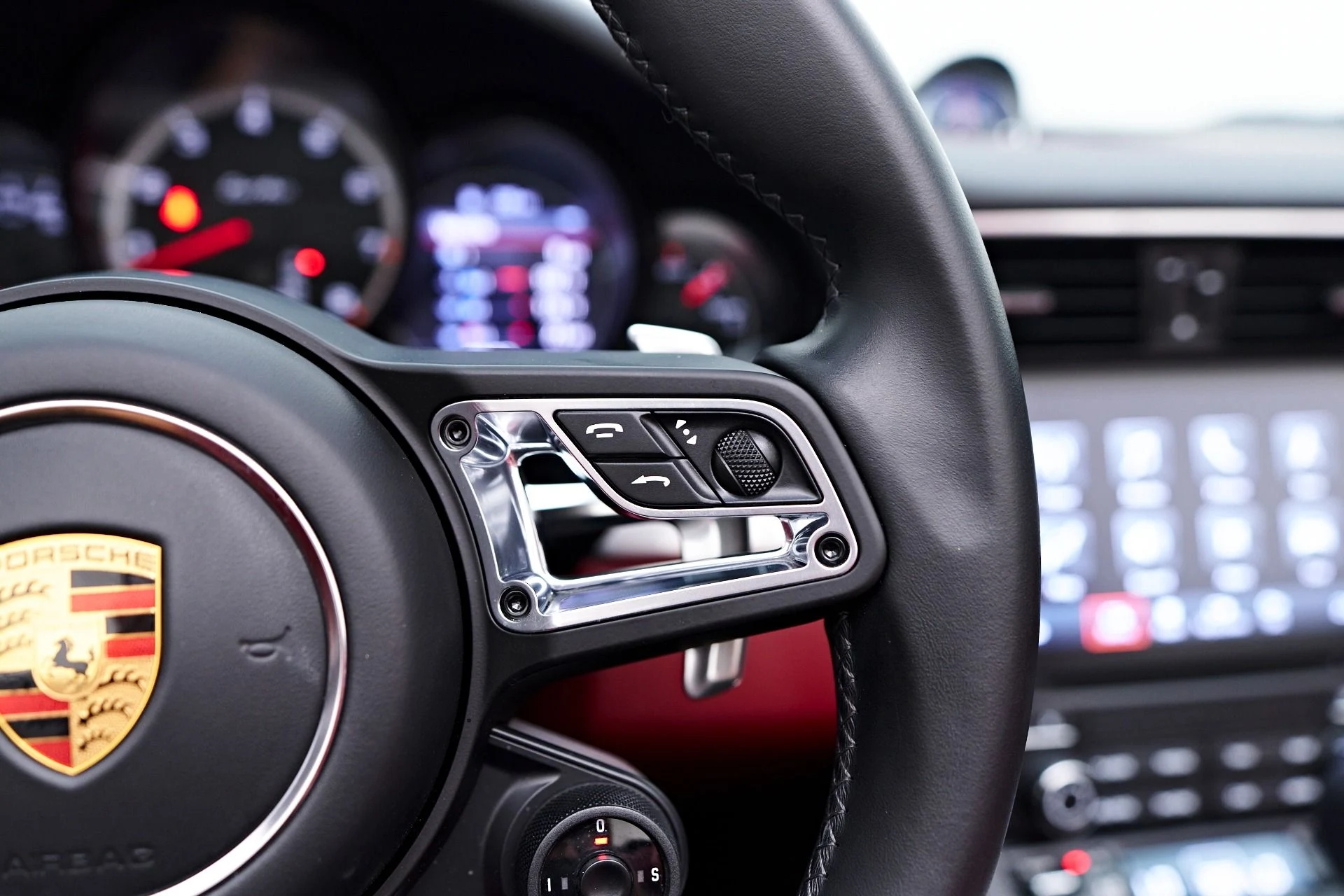 mph060_285783925_Used_2019_Porsche_911_Turbo_1750270685_b150887b4c