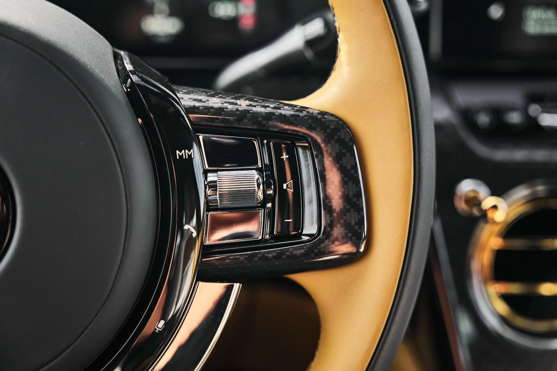 mph060_2886055011_Used_2026_Rolls_Royce_Cullinan_Black_Badge_1776556093_5e0f0d6c28