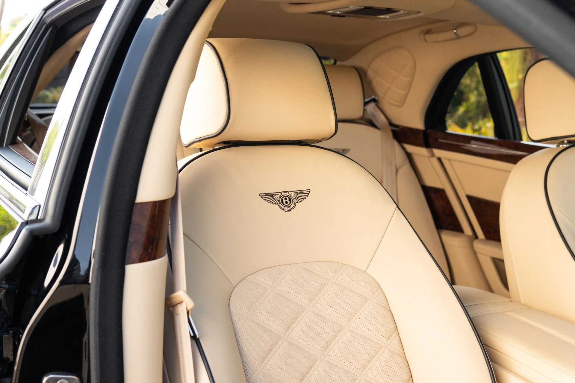 mph060_2939715287_Used_2014_Bentley_Mulsanne_1774576298_5fedda6571