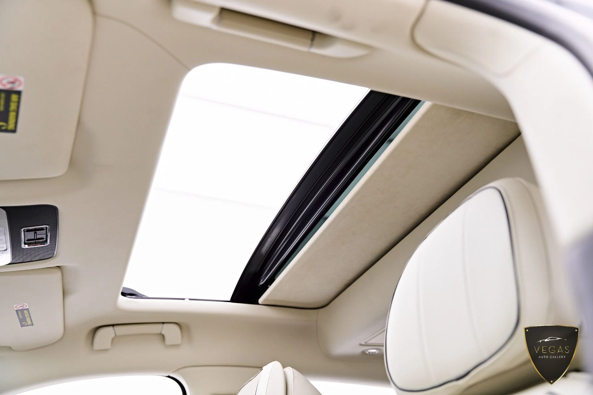 mph060_2945796010_Used_2022_Bentley_Flying_Spur_V8_1782495097_f92cfa04b2