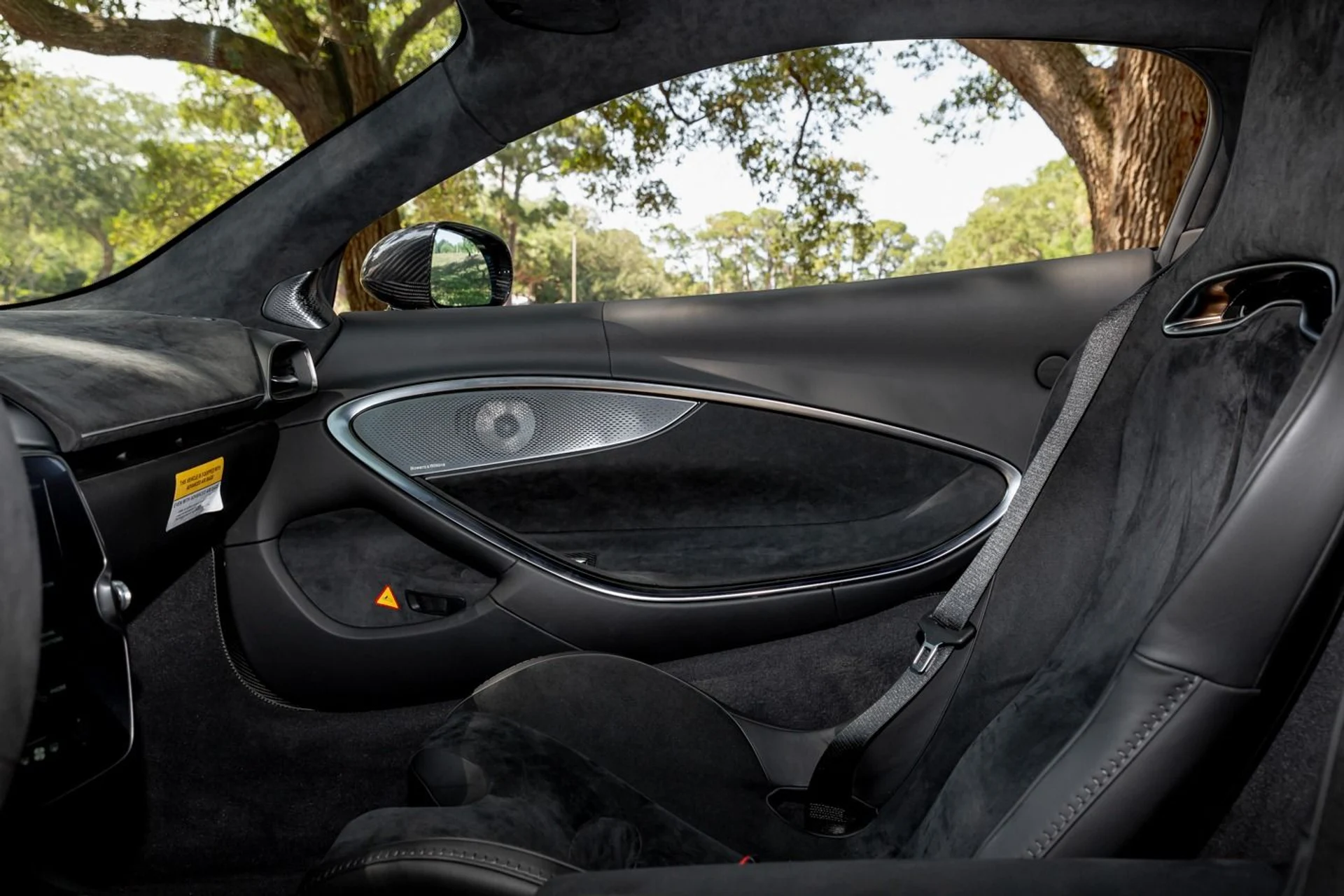 mph060_294717497_396_p61_l_bc70e25862