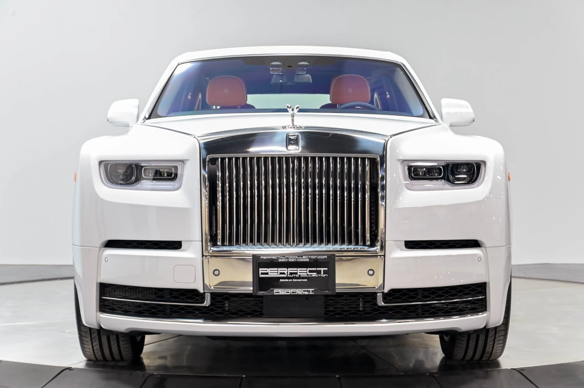 mph060_2963719433_Used_2022_Rolls_Royce_Phantom_1778542434_09b2e6a790