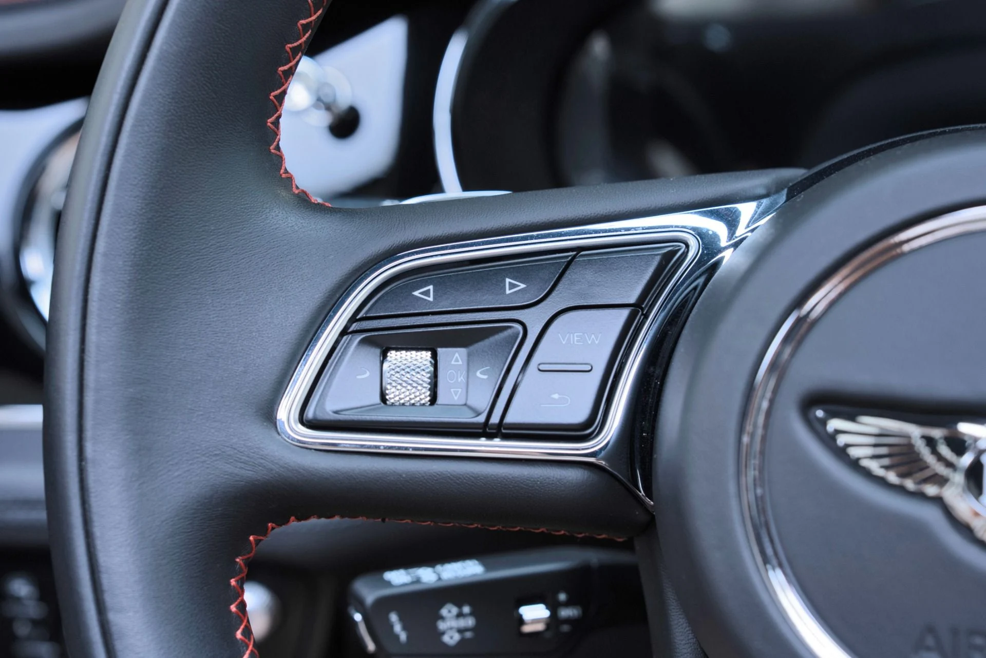 mph060_2965179880_Used_2022_Bentley_Bentayga_S_V8_1779389861_744d123071