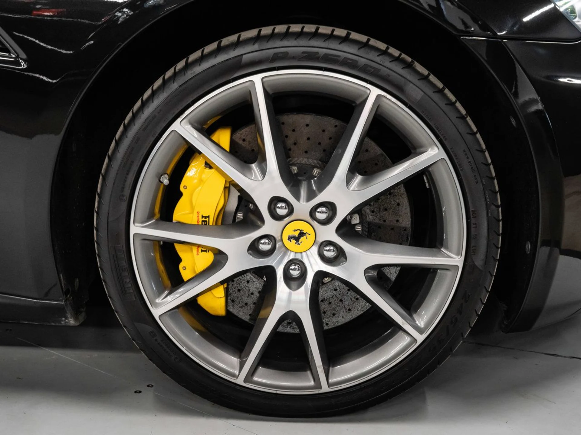 mph060_2968252916_ferrari_california_2011_6c1c9c6419