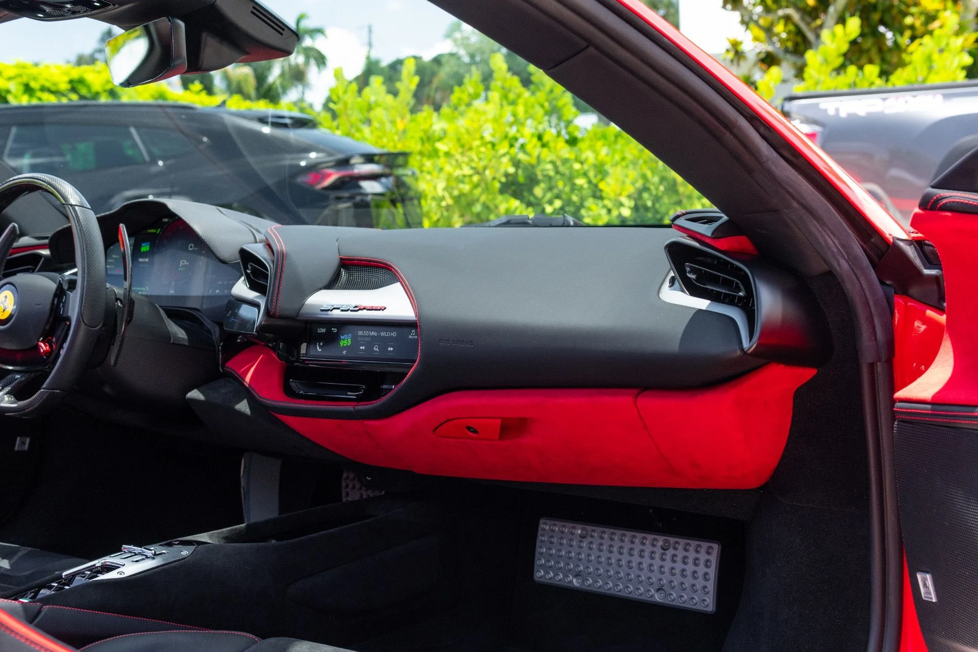 mph060_2988398266_Used_2025_Ferrari_SF_90_Spider_1779242340_7ac9e8a740