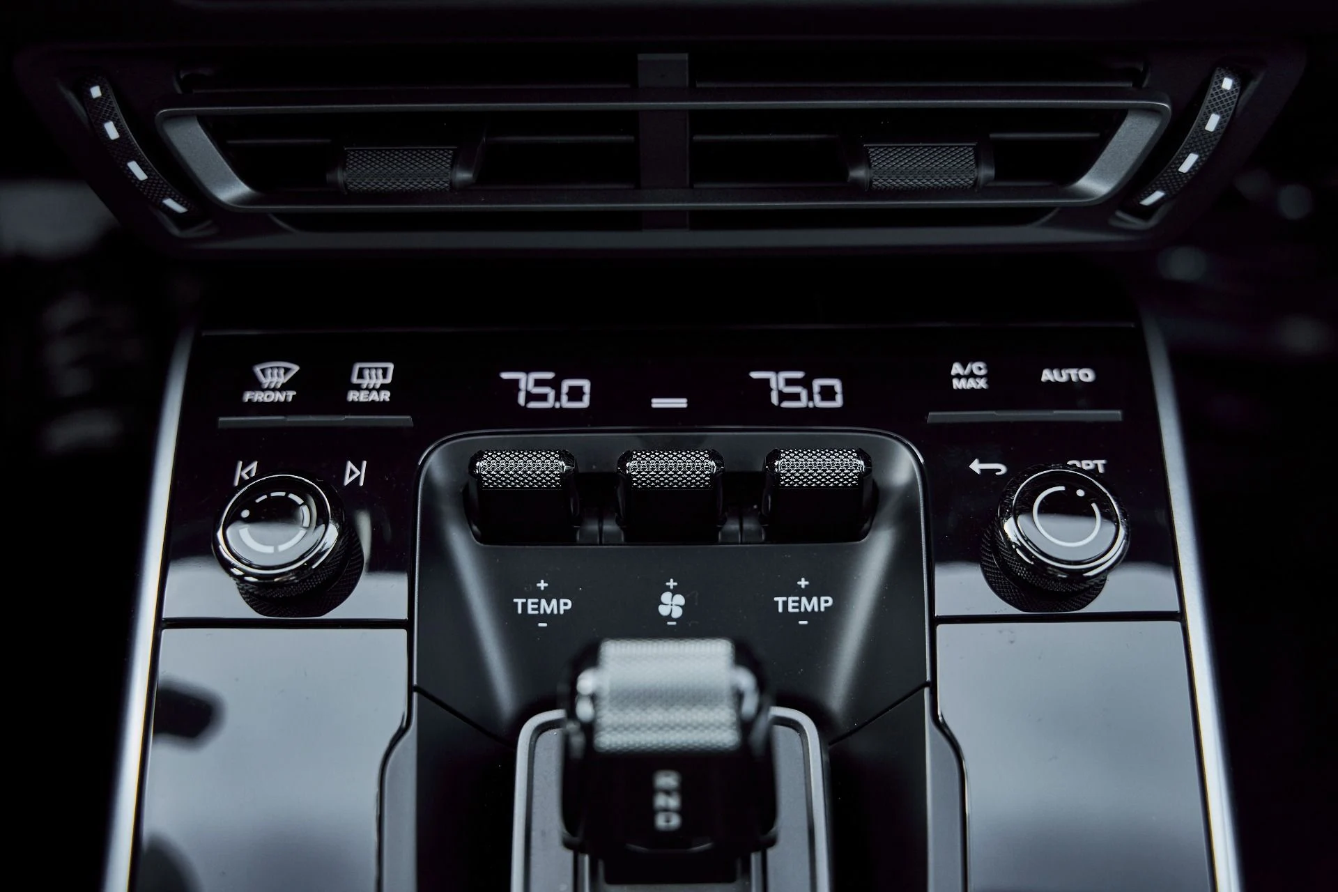 mph060_3003506163_Used_2024_Porsche_911_Turbo_1767745800_859d99e6fd