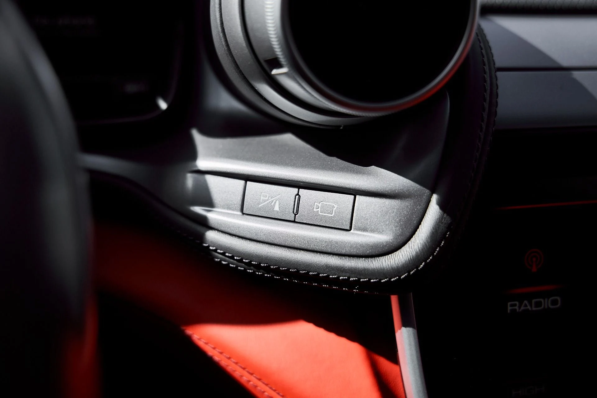 mph060_3026922927_Used_2019_Ferrari_GTC_4_Lusso_V12_1771467713_bfe04c7692