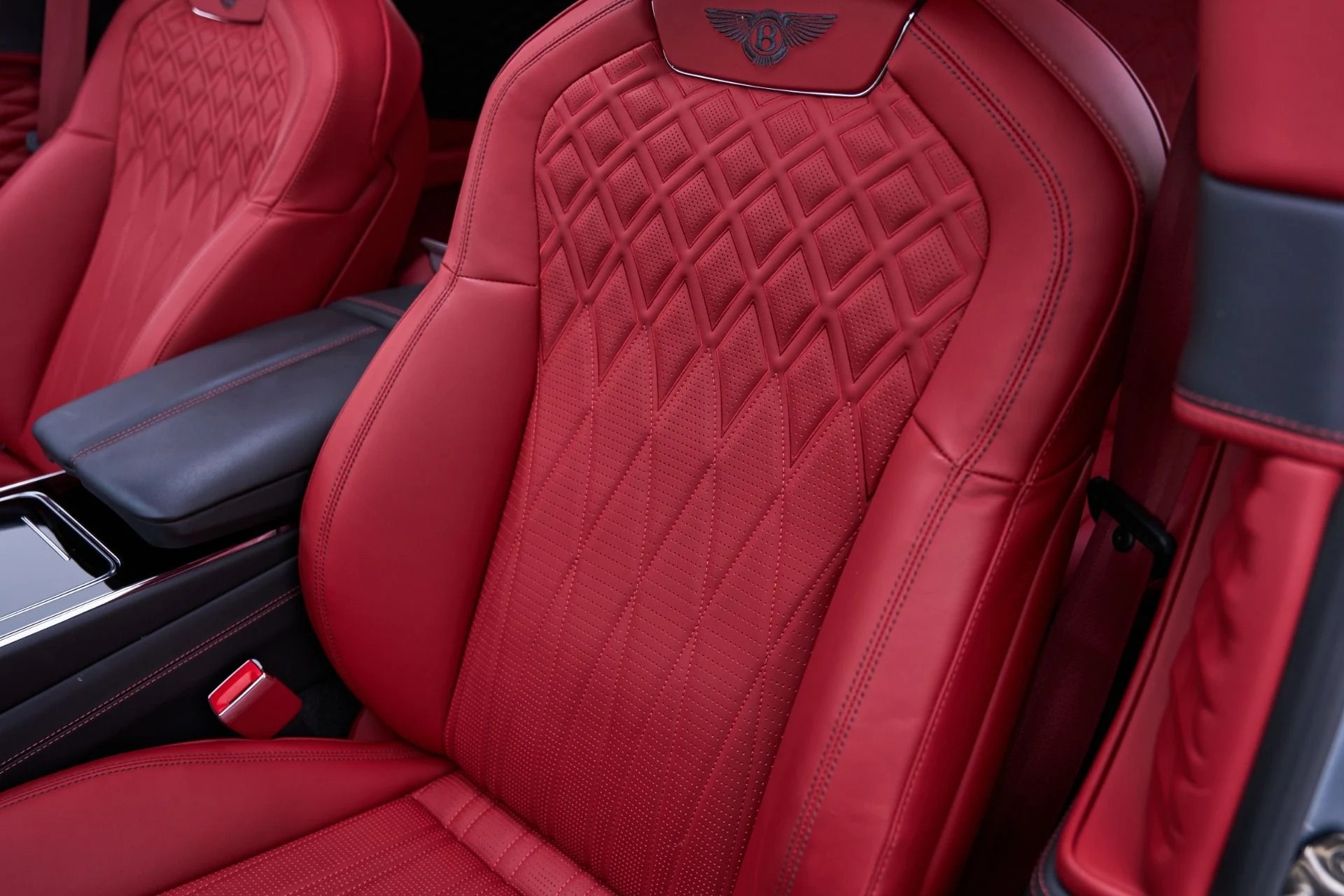 mph060_3040451039_Used_2022_Bentley_Flying_Spur_V8_1793212194_7c6460a43c