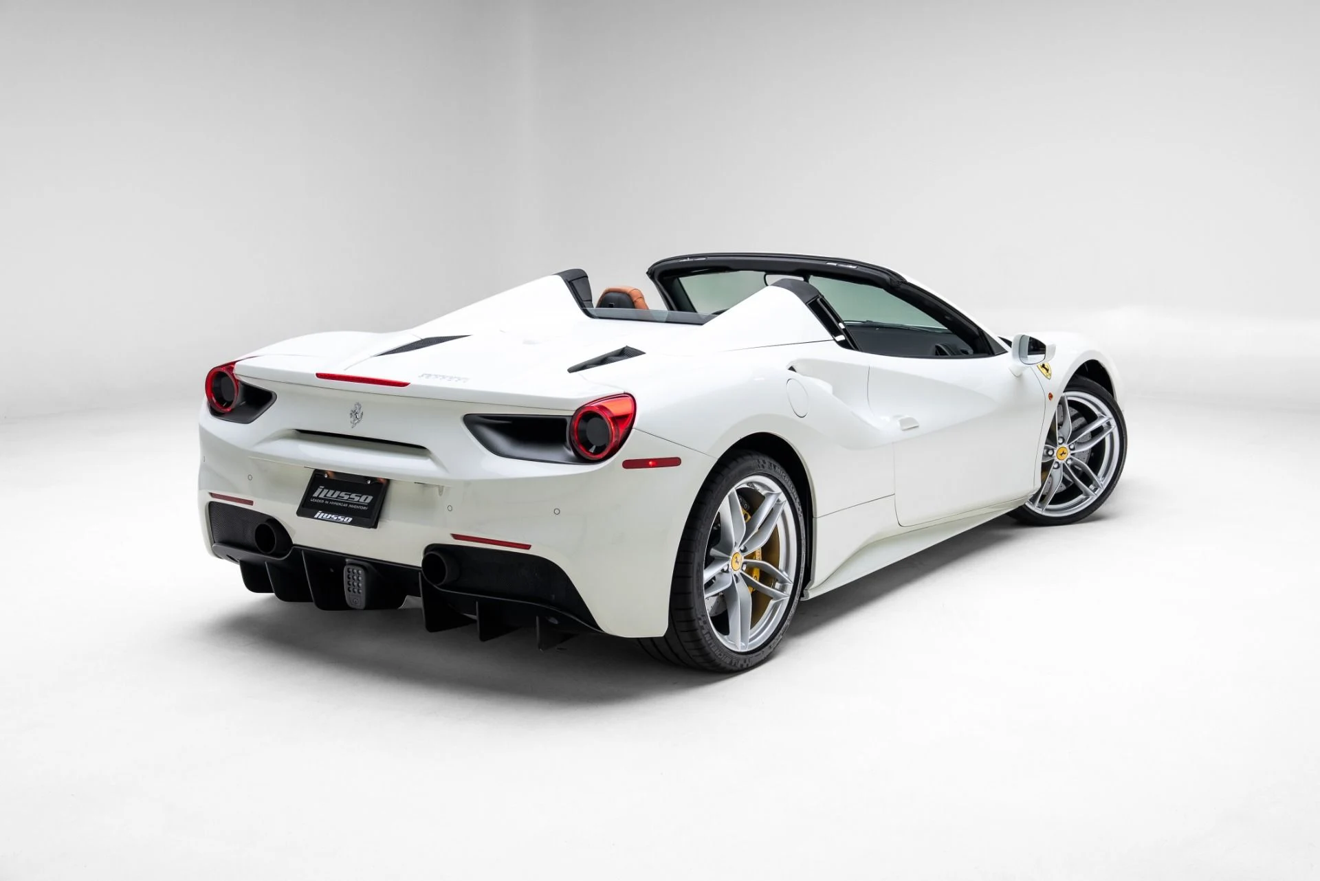 mph060_3096741390_Used_2018_Ferrari_488_Spider_1774383951_36419852e1