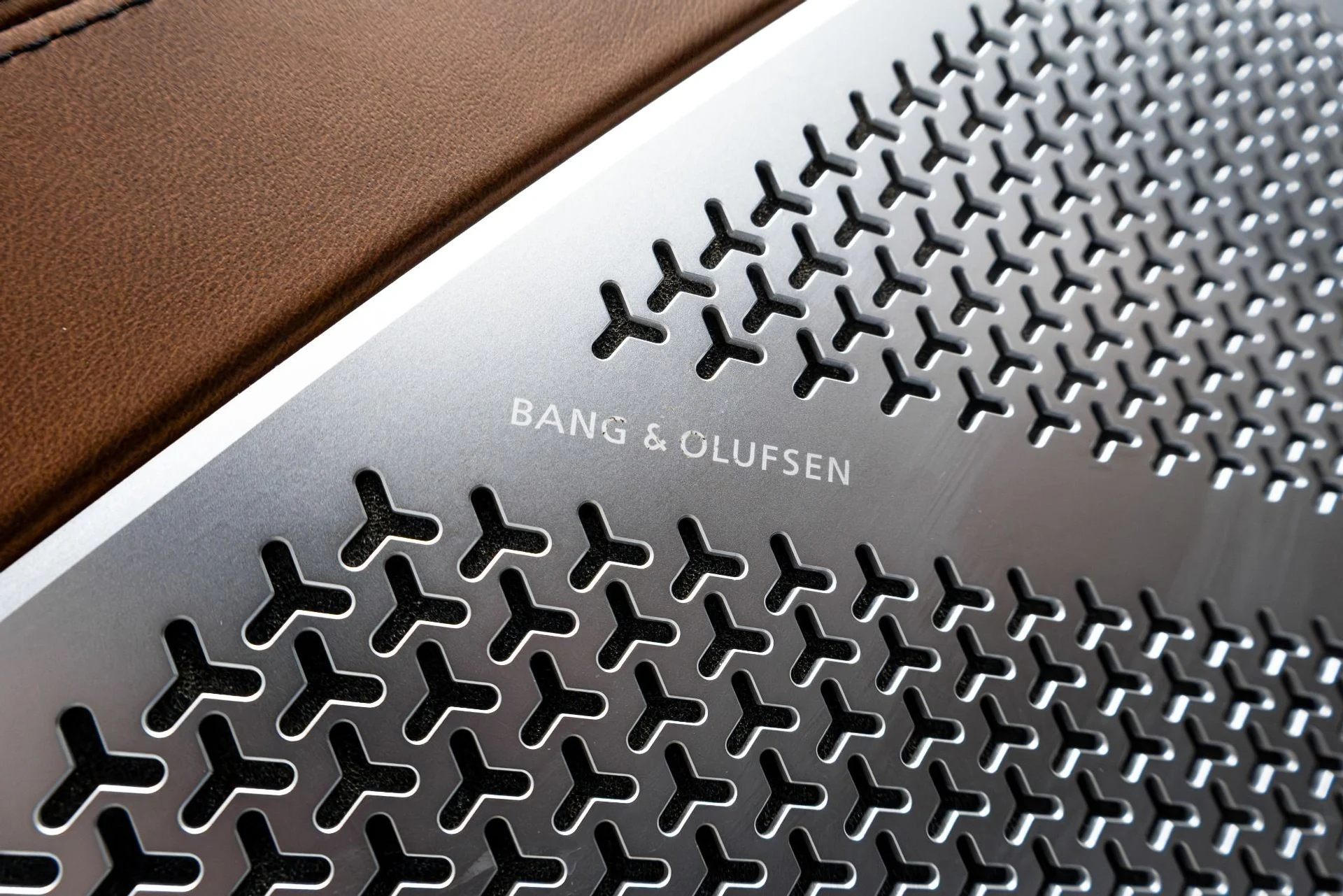 mph060_3097638213_Used_2019_Lamborghini_Urus_1772123275_b8a8016395