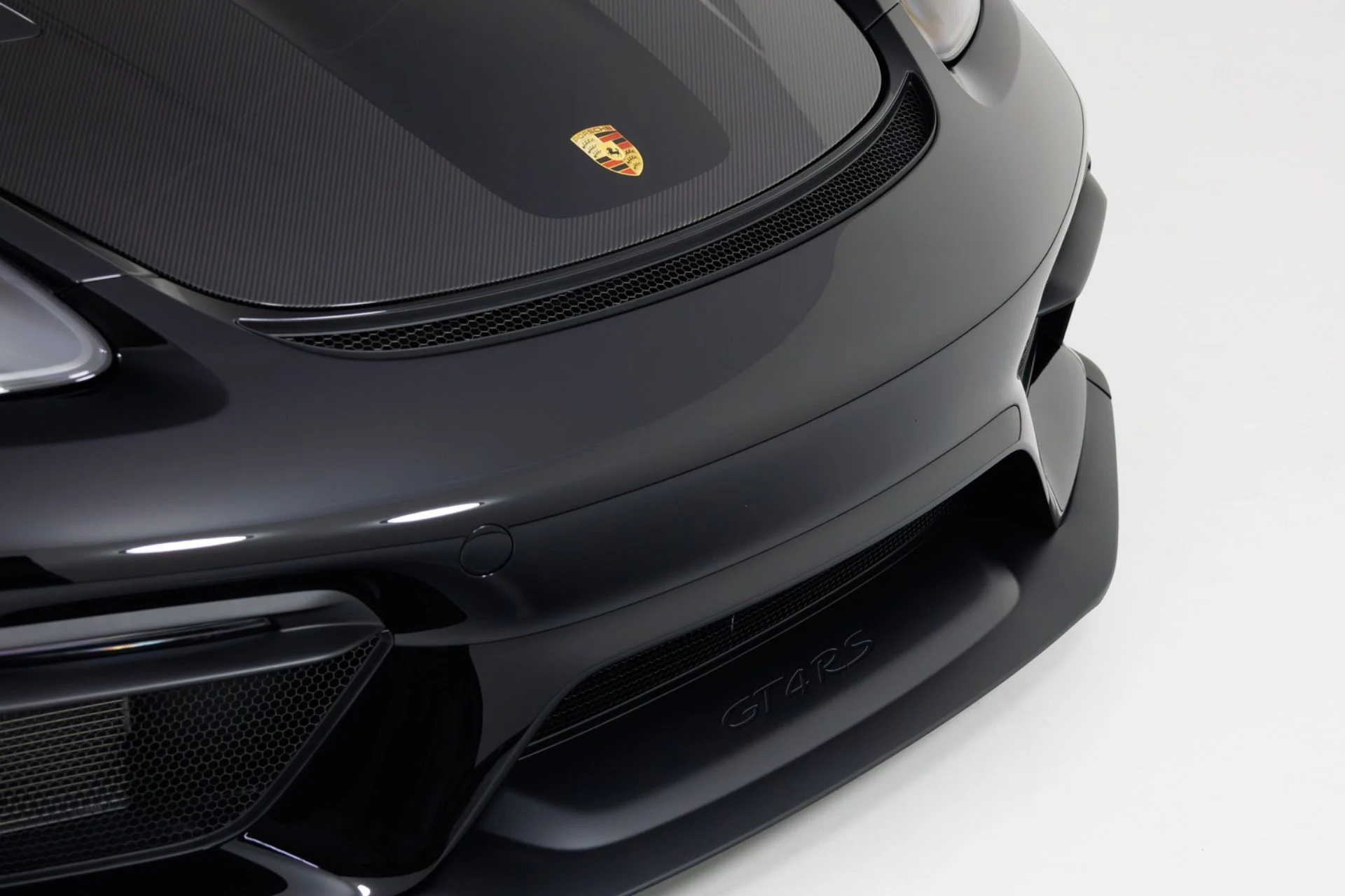 mph060_3119692137_Used_2025_Porsche_718_Cayman_GT_4_RS_1774365232_7e1cc26d89