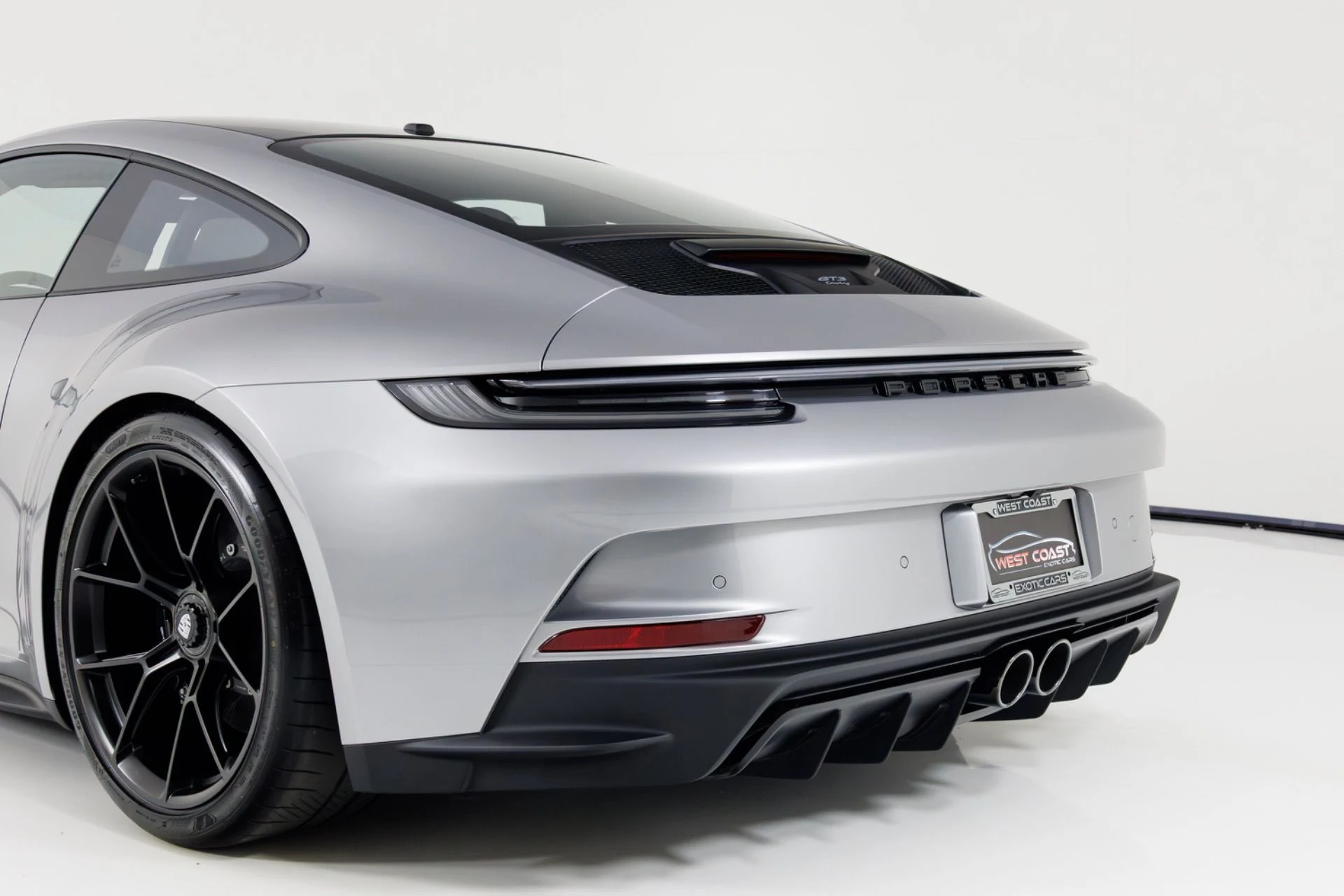 mph060_3126533704_Used_2022_Porsche_911_GT_3_Touring_1790711490_14b4a8f156