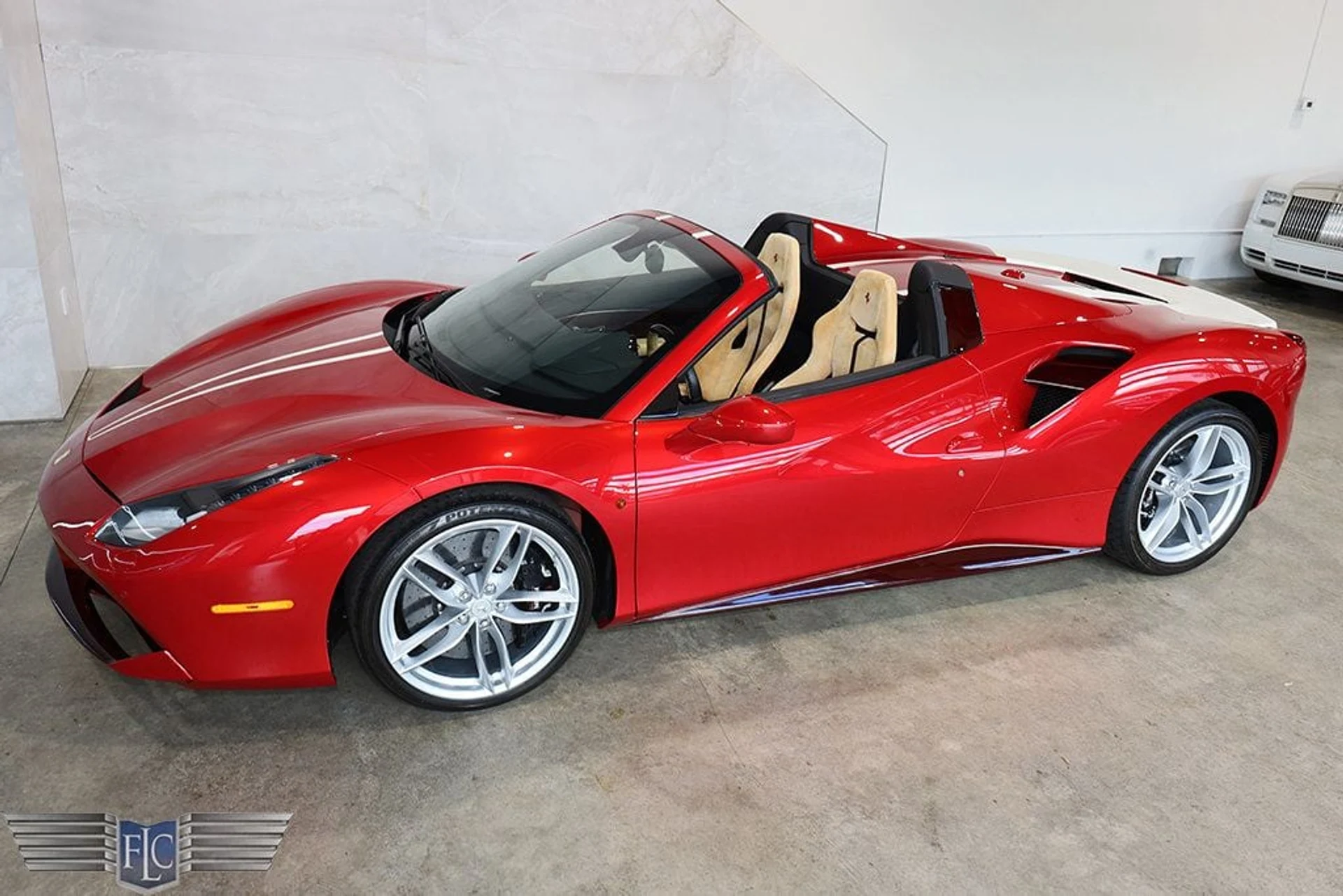 mph060_3167340615_used_2019_ferrari_488_spider_convertible_9689_22929028_61_1024_41a6c6db0c